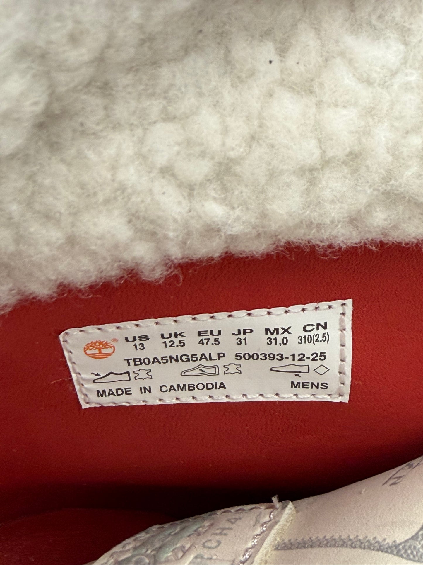 SS26 SUPREME MM-6 TIMBERLAND 6 IN BOOT (W/ BOX)