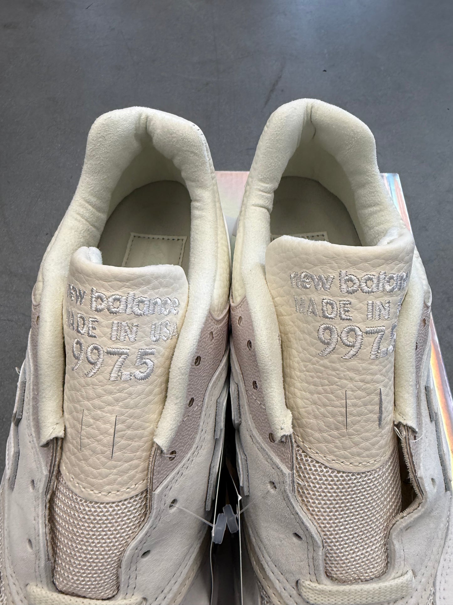 2025 SIZE 10 KITH NEW BALANCE 997.5 EASTER WHITE MARSHMALLOW (NEW WITH BOX)