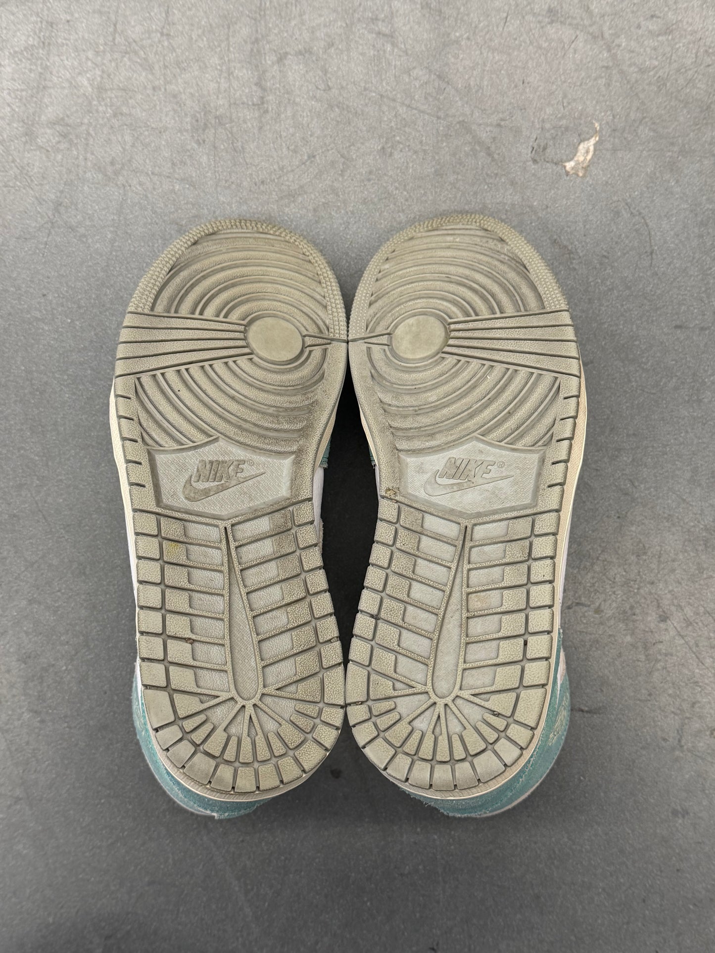 2019 JORDAN 1 RETRO HIGH - TURBO GREEN