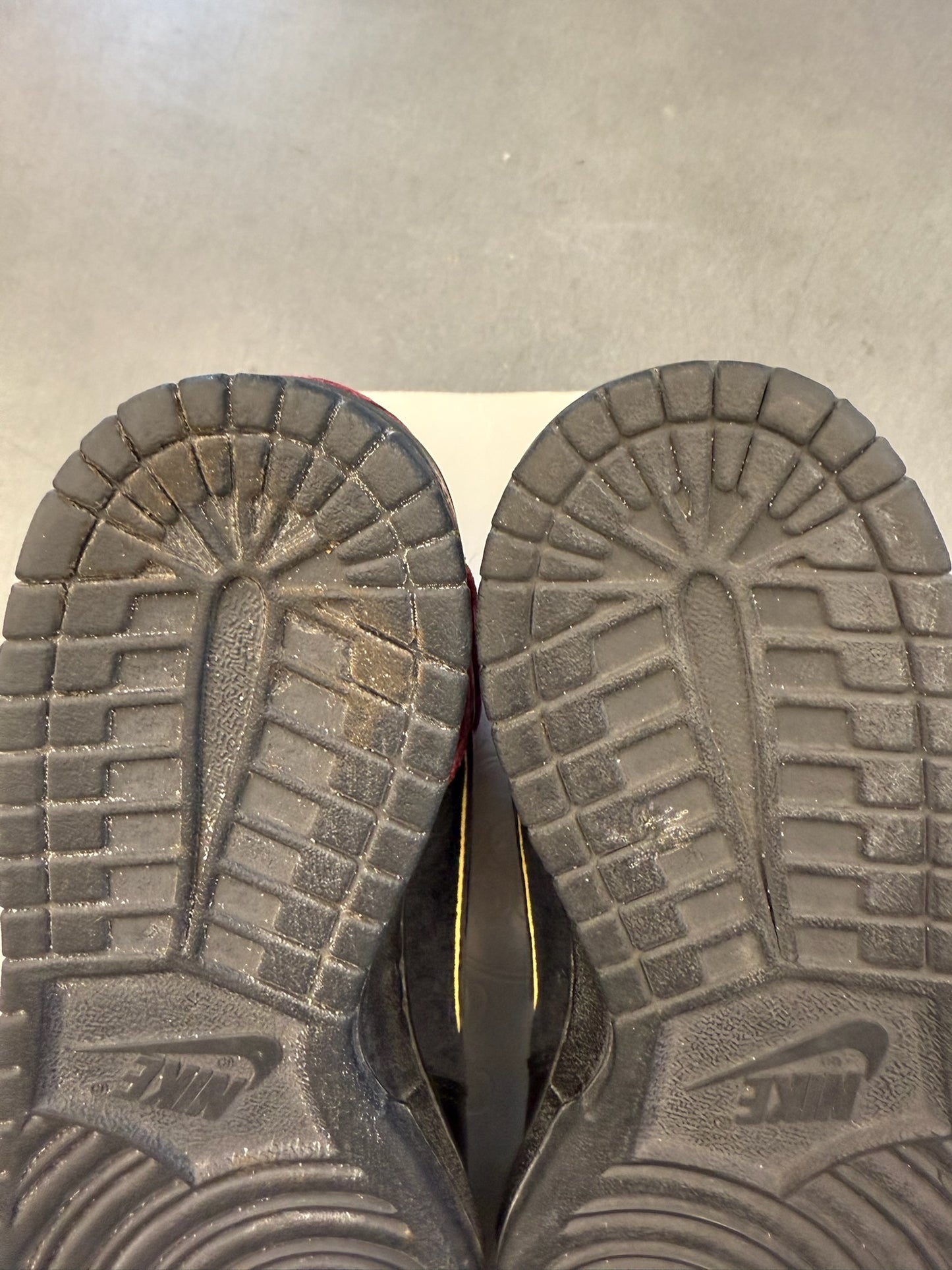 SIZE 10 2007 BLOODY SUNDAY NIKE SB DUNK HIGH PREMIUM SB (WITH BOX AND LACES)