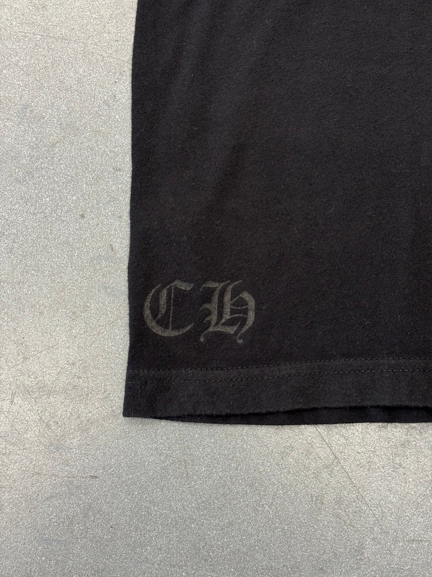 CHROME HEARTS SCRIPT COLLAR TEE - BLACK