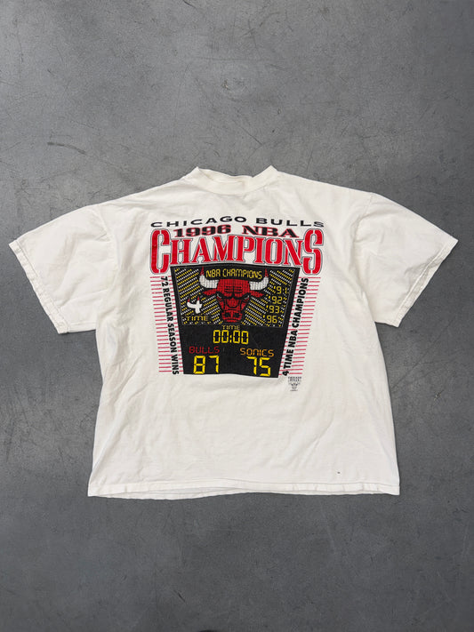 1996 CHICAGO BULLS 4 TIME NBA CHAMPIONS SCOREBOARD TEE (TULTEX TAG)