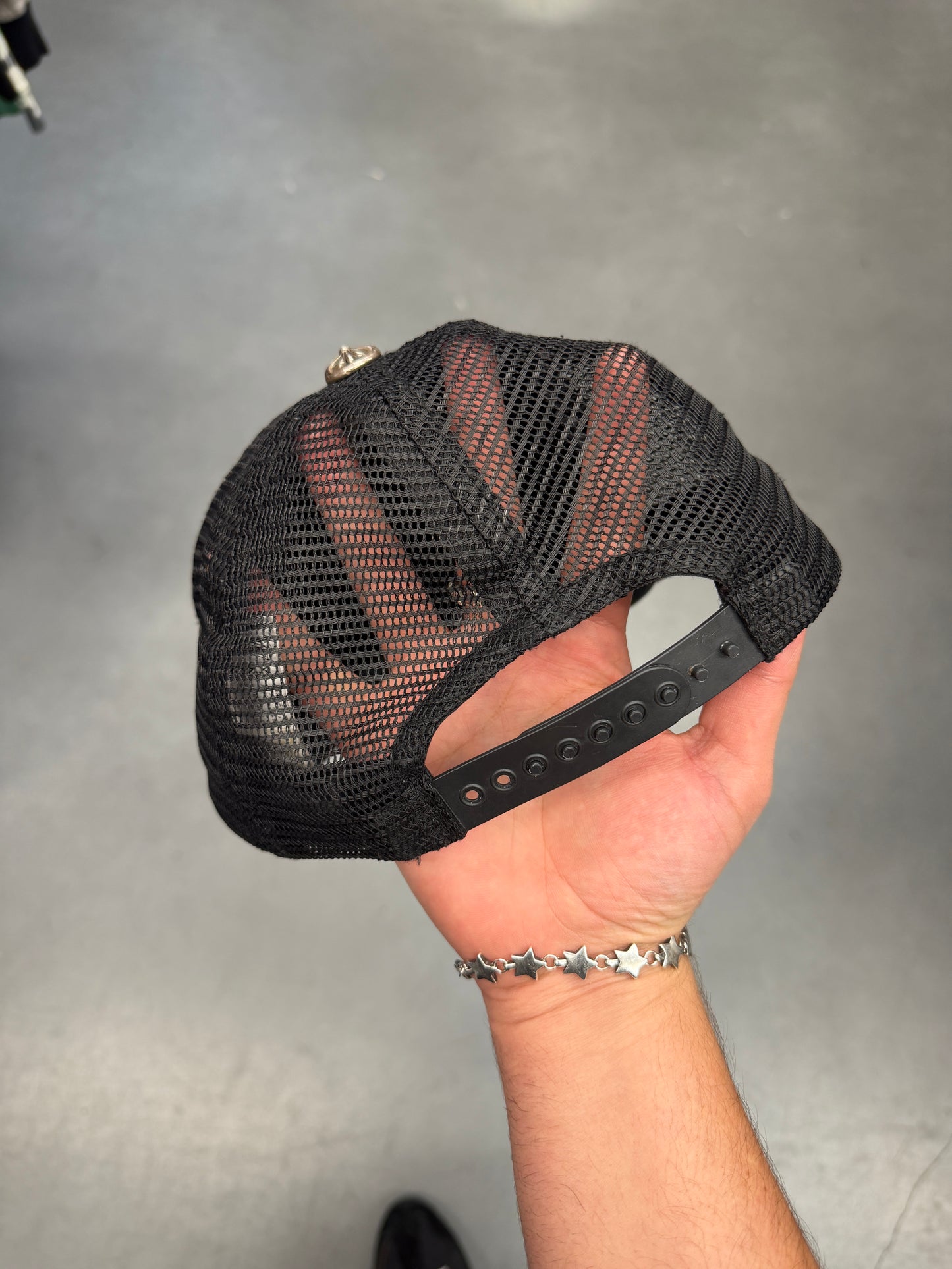 CHROME HEARTS ST. BARTH CH TRUCKER HAT - BLACK/BLACK