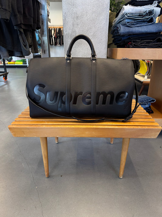 2017 LOUIS VUITTON SUPREME KEEPALL BANDOULIERE 55 BLACK EPI LEATHER DUFFEL BAG