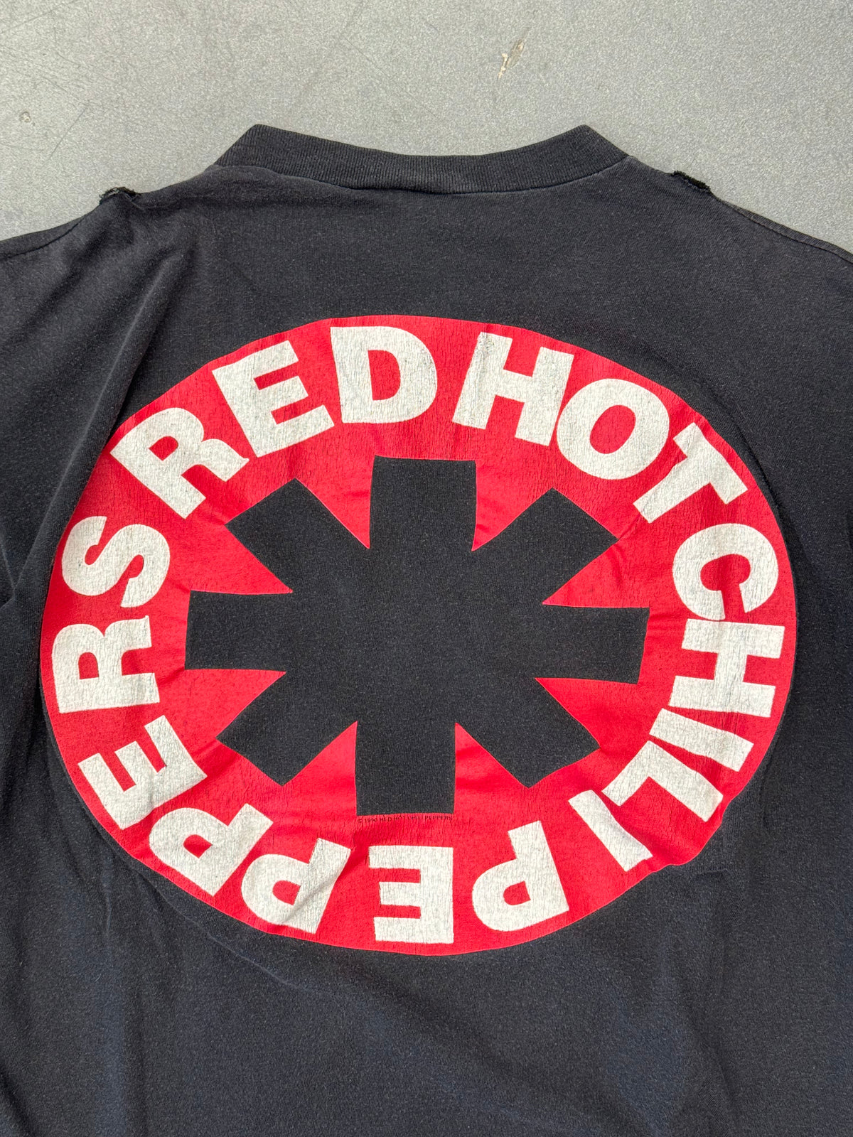 1991 RED HOT CHILLI PEPPERS BLOOD SUGAR SEX MAGIK ALBUM COVER  TEE (100% COTTON MADE IN USA TAG)