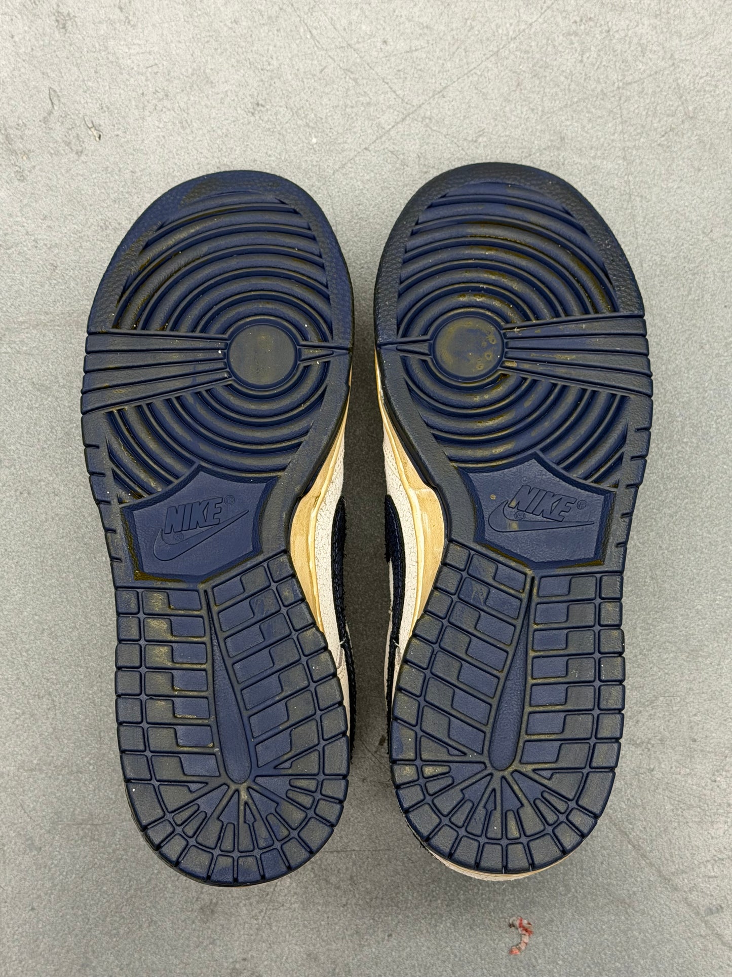 2025 NIKE DUNK LOW STRANGER THINGS - PHANTOM (W/BOX)