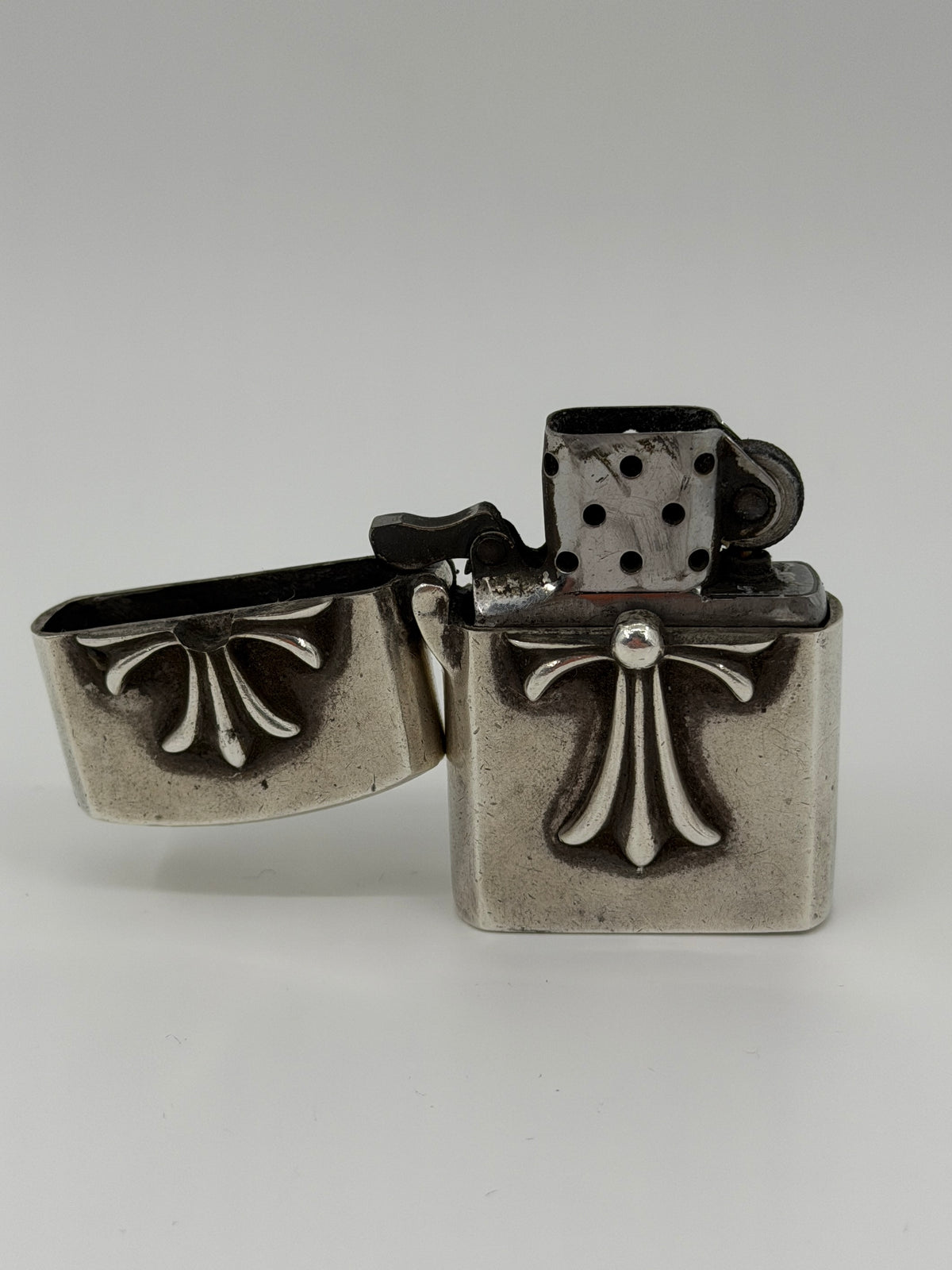 CHROME HEARTS SILVER CROSS ZIPPO LIGHTER