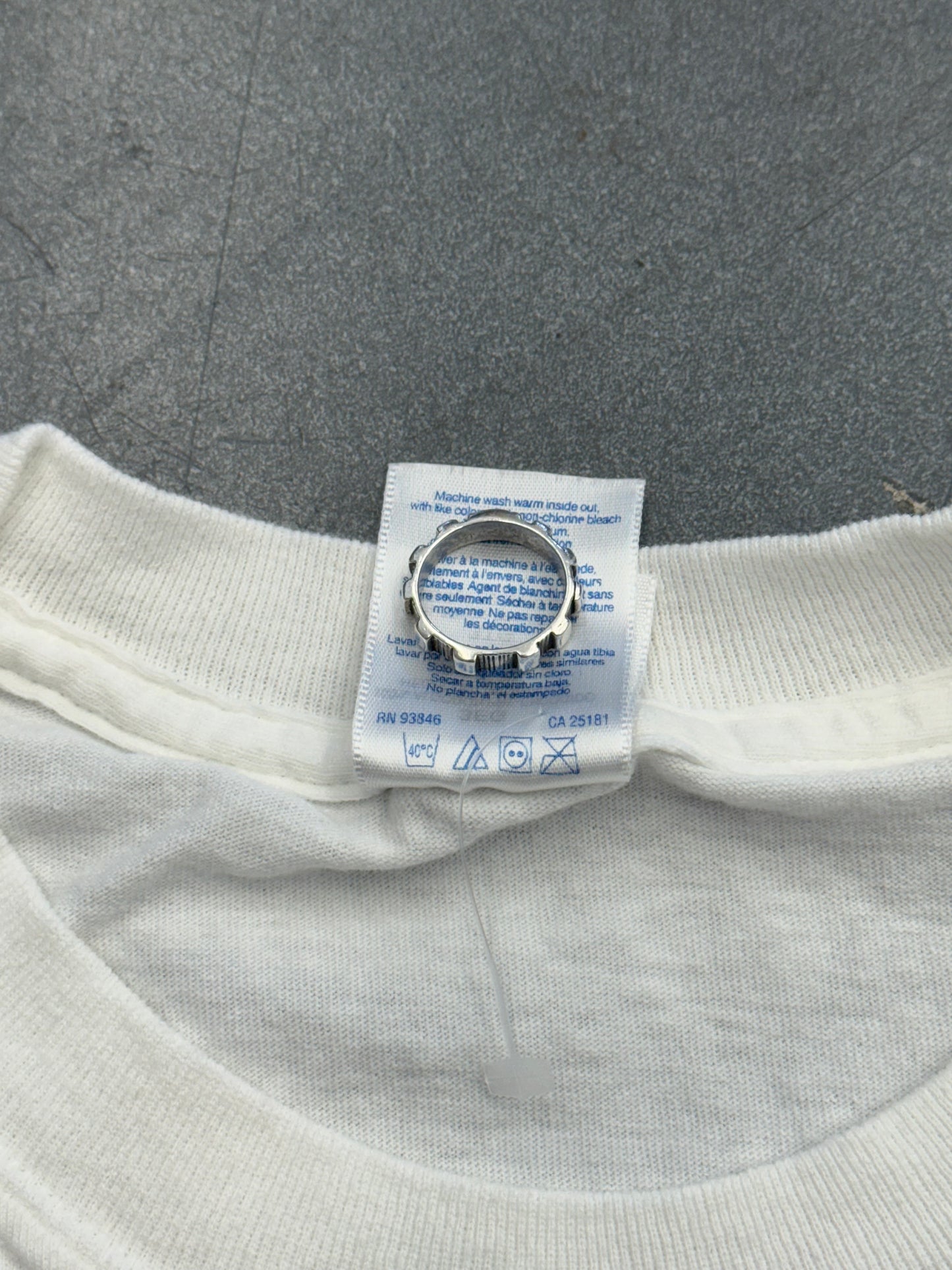 2006 MIAMI HEAT "THE FINALS" TEE (GILDAN TAG)