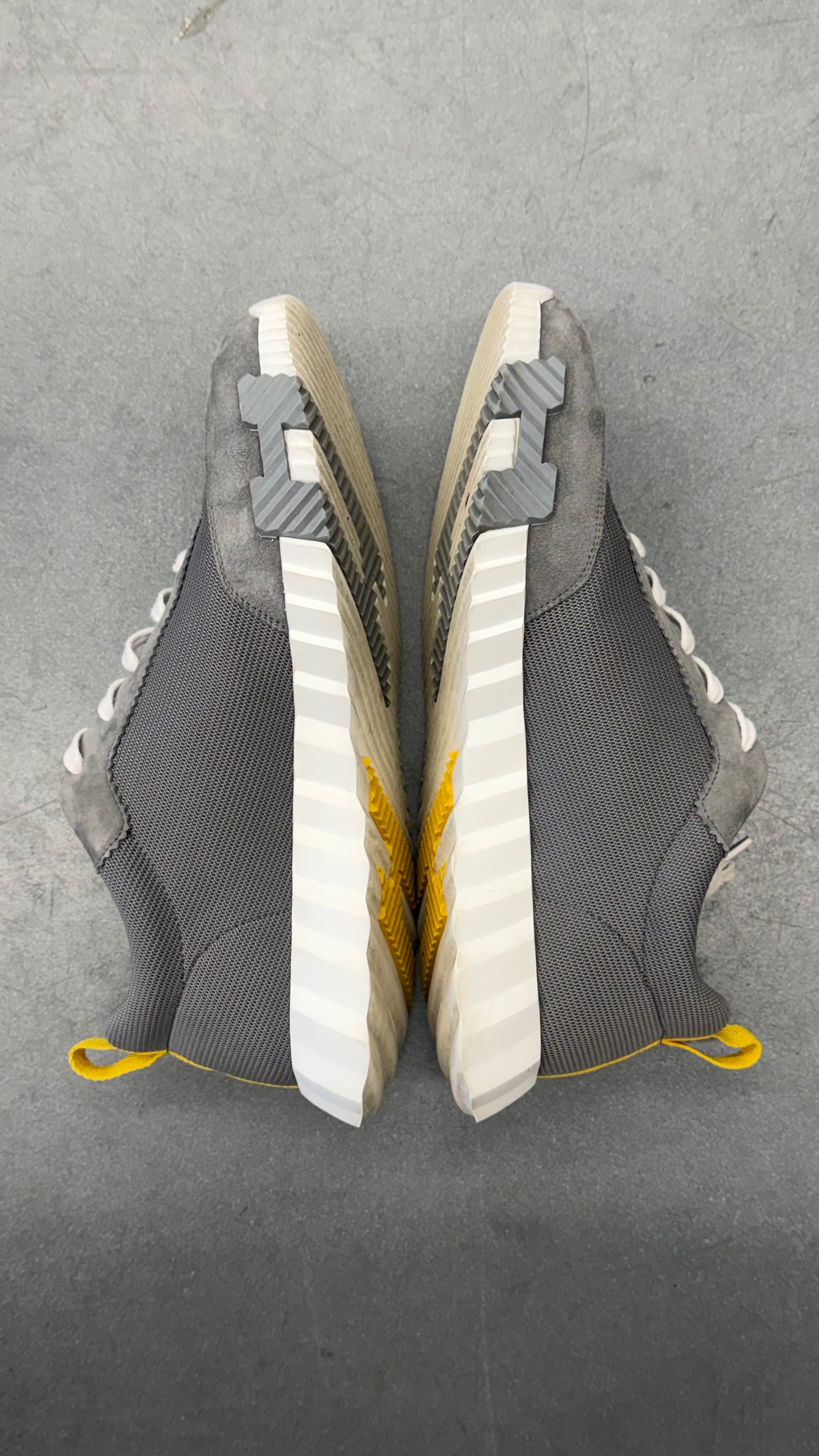 HERMES BOUNCING SNEAKER SUEDE GOATSKIN LEATHER - SMOKY GRAY/YELLOW SIZE 43 (WITH BOX)