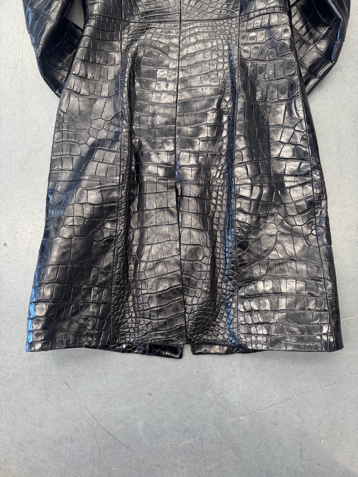 2006 GIANNI VERSACE COUTURE LIMITED EDITION 2/10 GENUINE BLACK ALLIGATOR LONG COAT