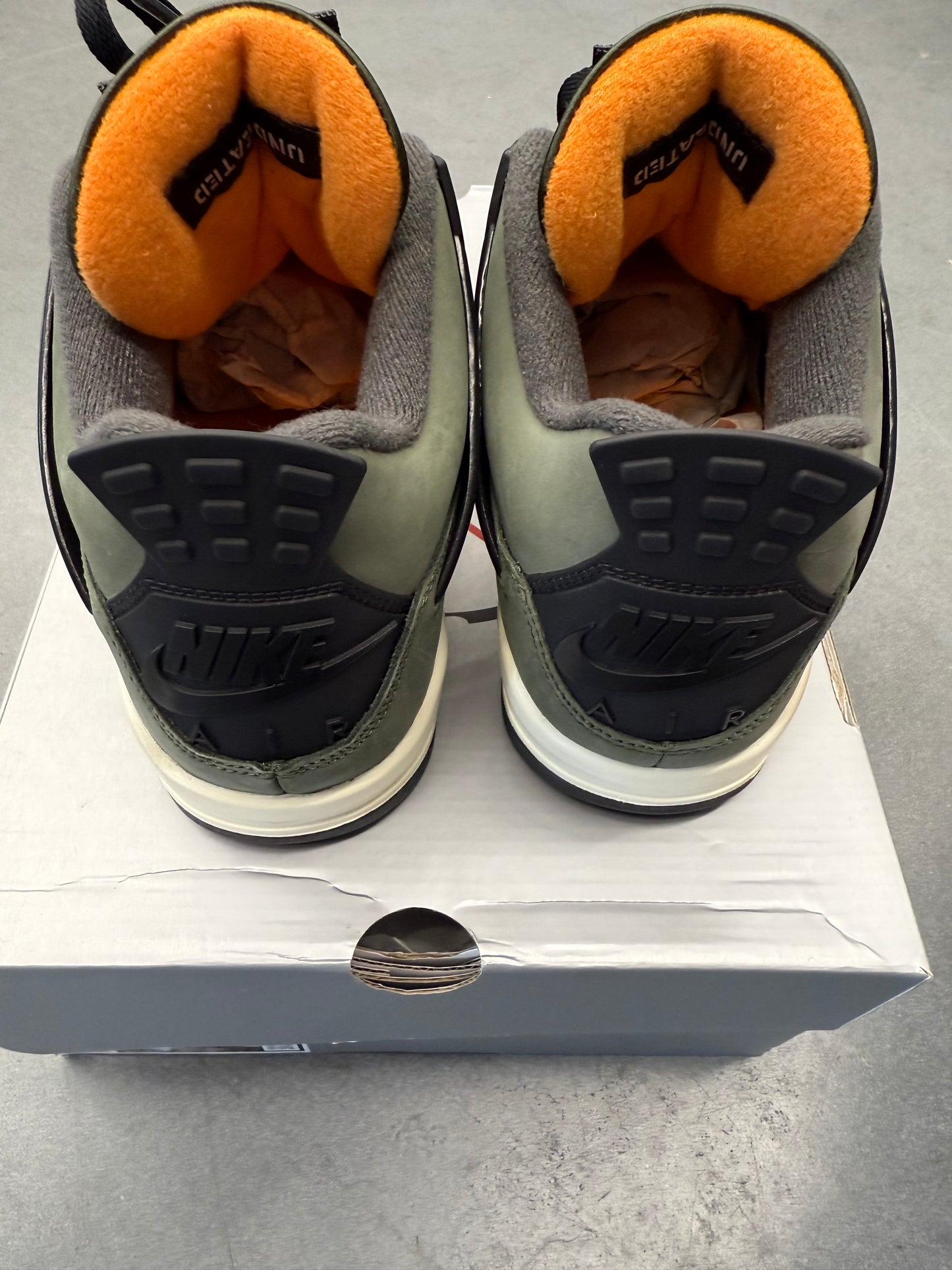 SIZE 10 JORDAN 4 RETRO OG SP UNDEFEATED (2025) (NEW WITH BOX)