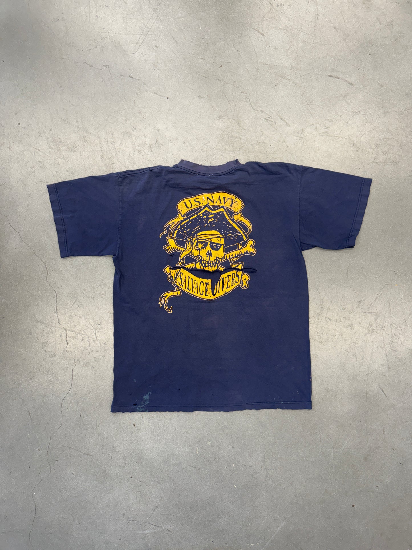 Y2K U.S. NAVY MOBILE DIVING AND SALVAGE UNIT DISTRESSED TEE (FADED TAG)