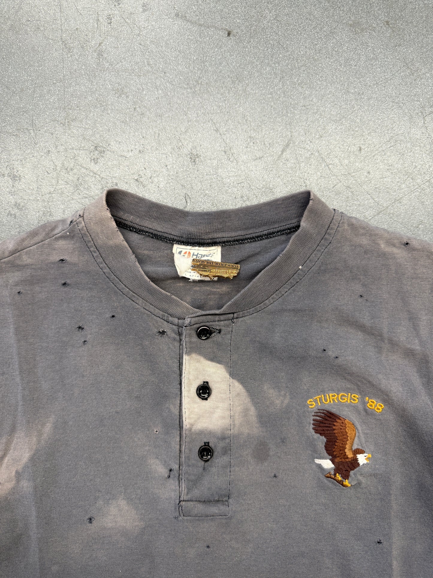 1988 48TH ANNUAL BLACK HILLS CLASSIC STURGIS FADED HENLEY SHIRT (HANES TAG)