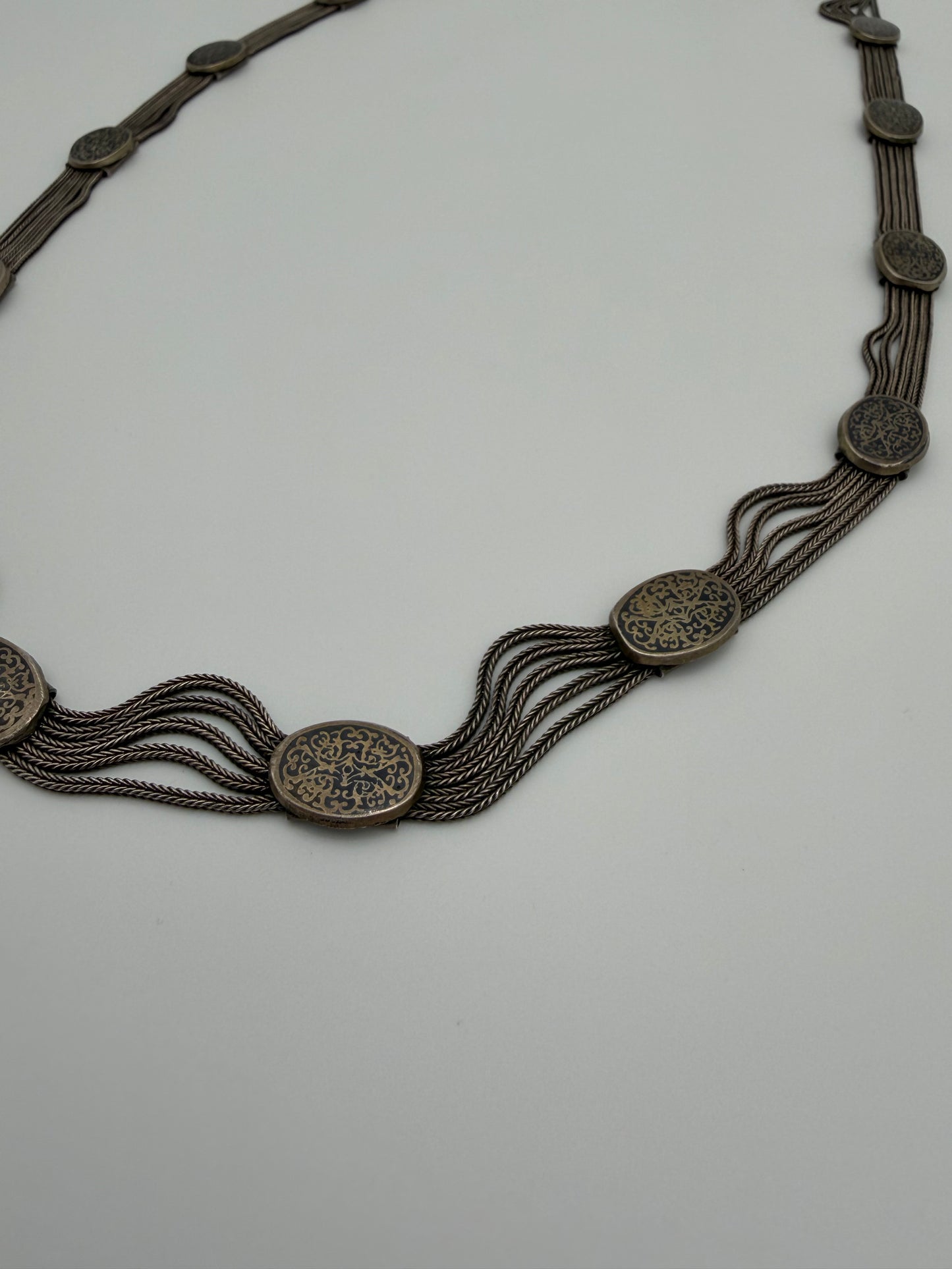 1900'S 5 STRAND ETRUSCAN STYLE SILVER NECKLACE (96.9 GRAMS)