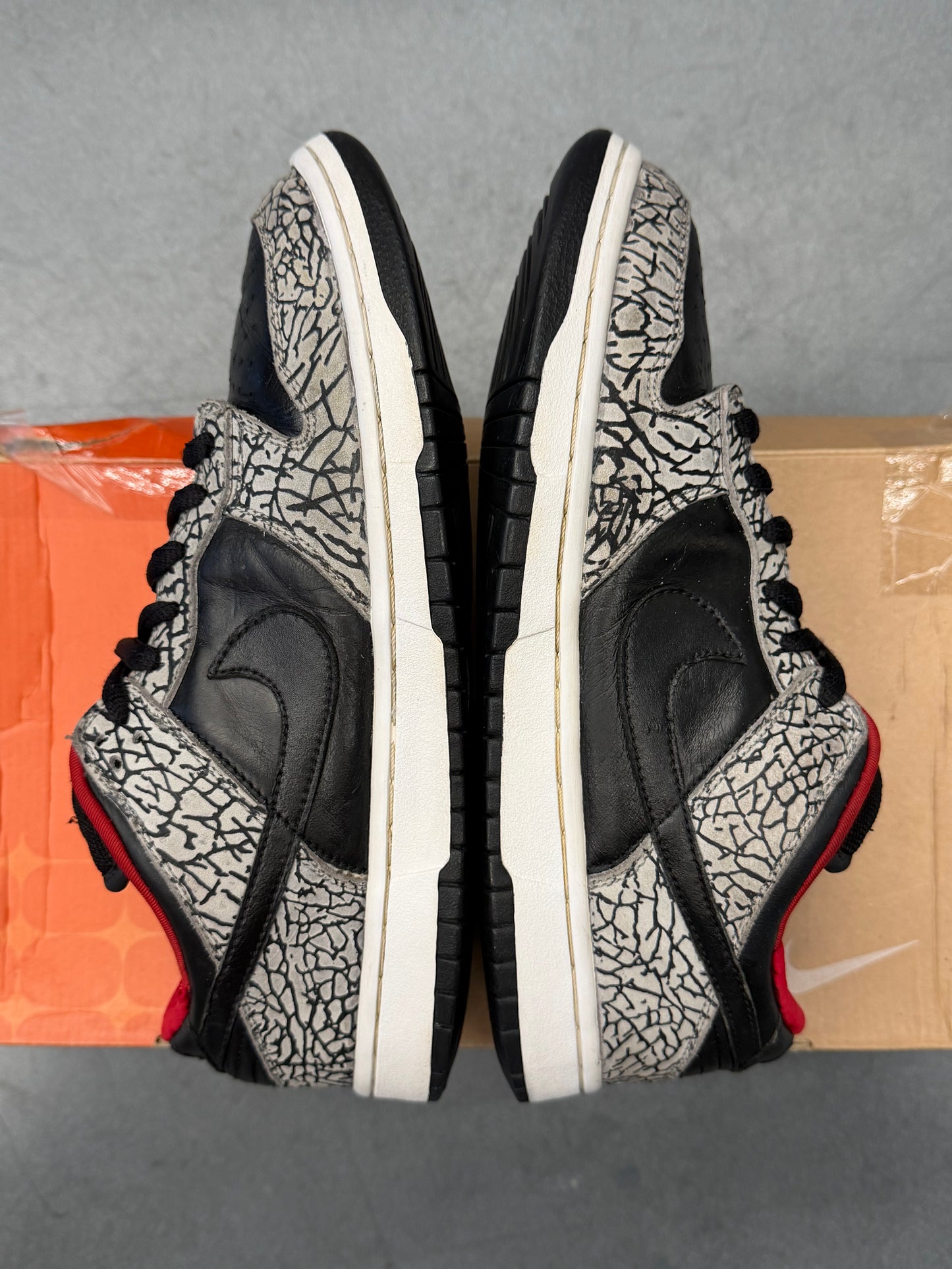 2002 NIKE DUNK LOW PRO SB SUPREME 'BLACK CEMENT' (W/ REPLACEMENT BOX)