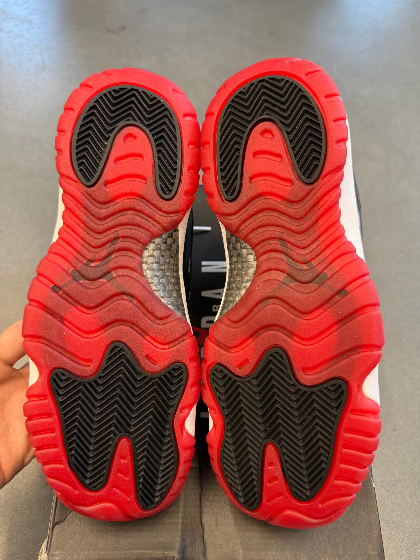 SIZE 7Y 2020 AIR JORDAN 11 RETRO LOW CONCORD BRED (TRIED-ON WITH BOX)