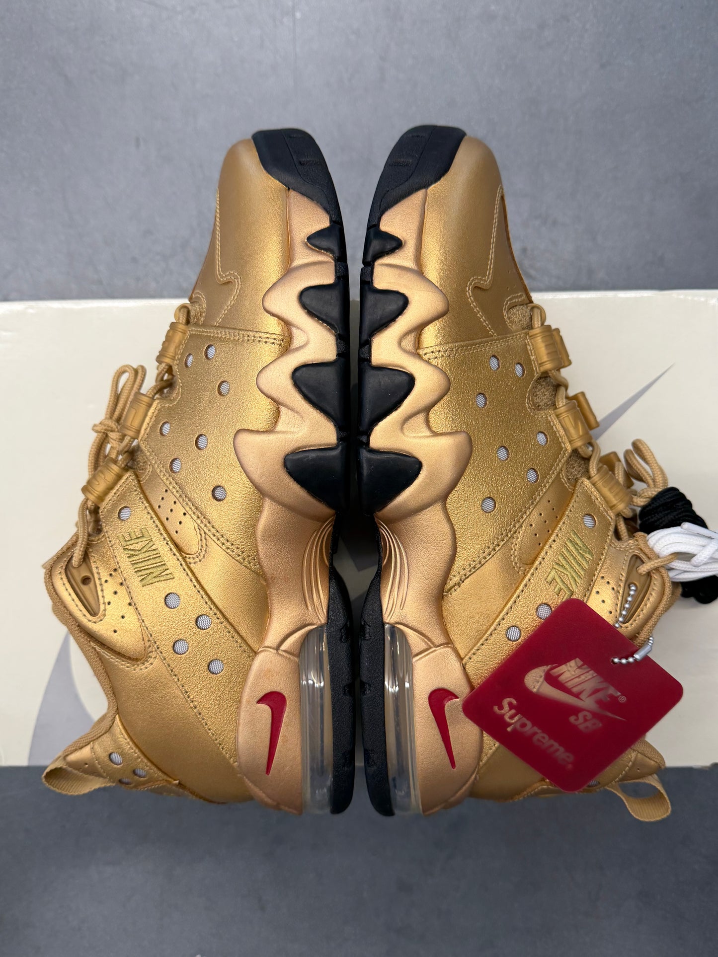 SS26 SUPREME NIKE SB AIR MAX 2 CB '94 LOW - SUPREME METALLIC GOLD (W/BOX)