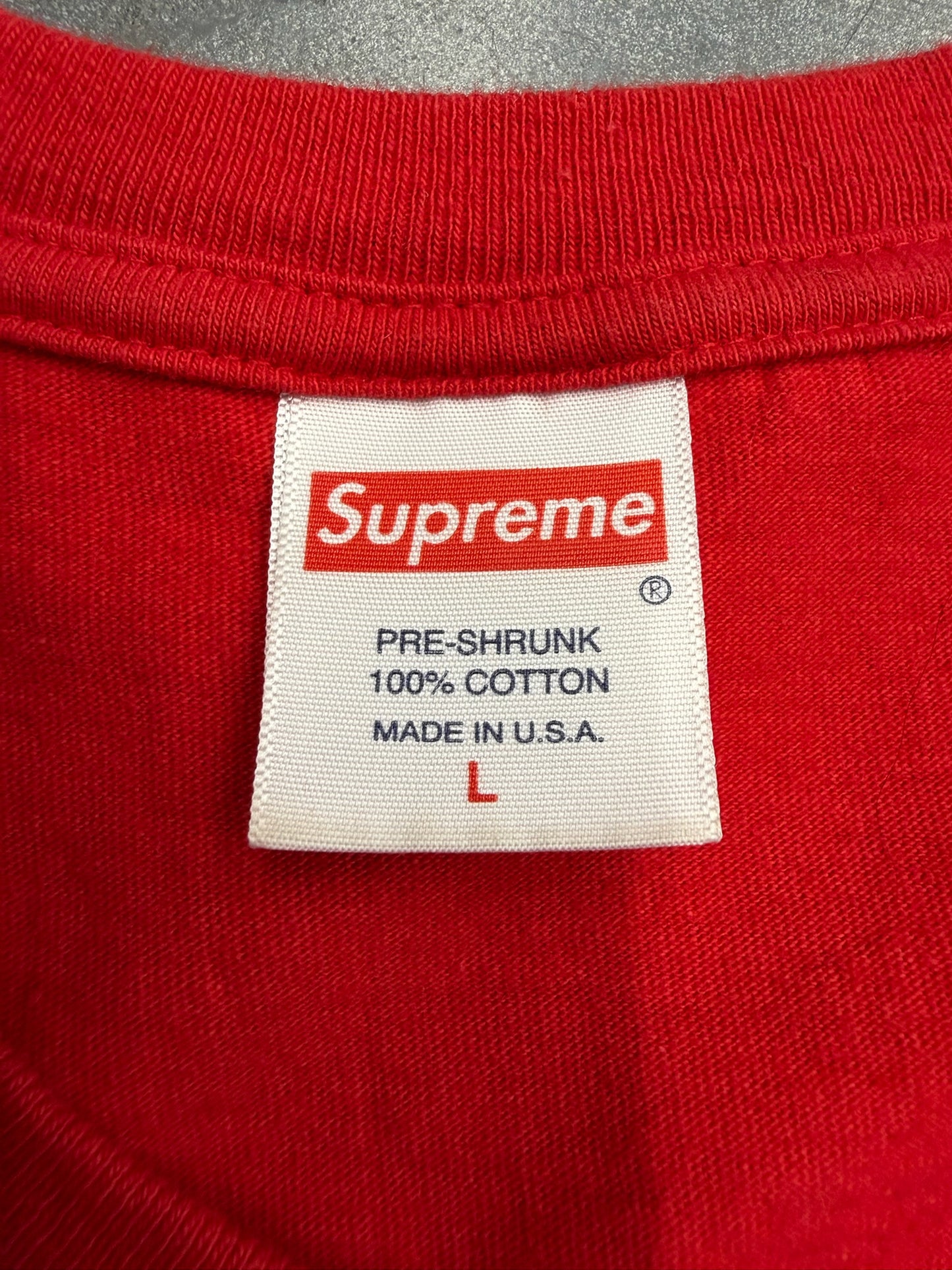 SS23 SUPREME STRAWBERRIES TEE - RED