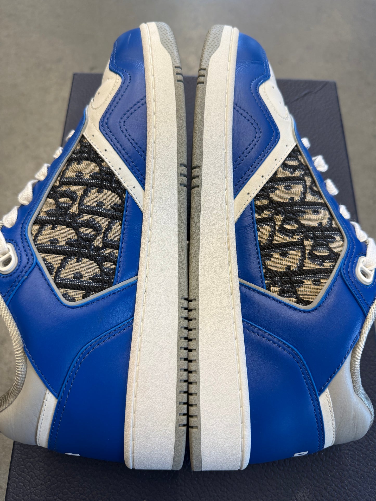 DIOR SIZE 43 B27 OBLIQUE LOW TOP SNEAKER (BLUE) (PRE-OWNED NO BOX)