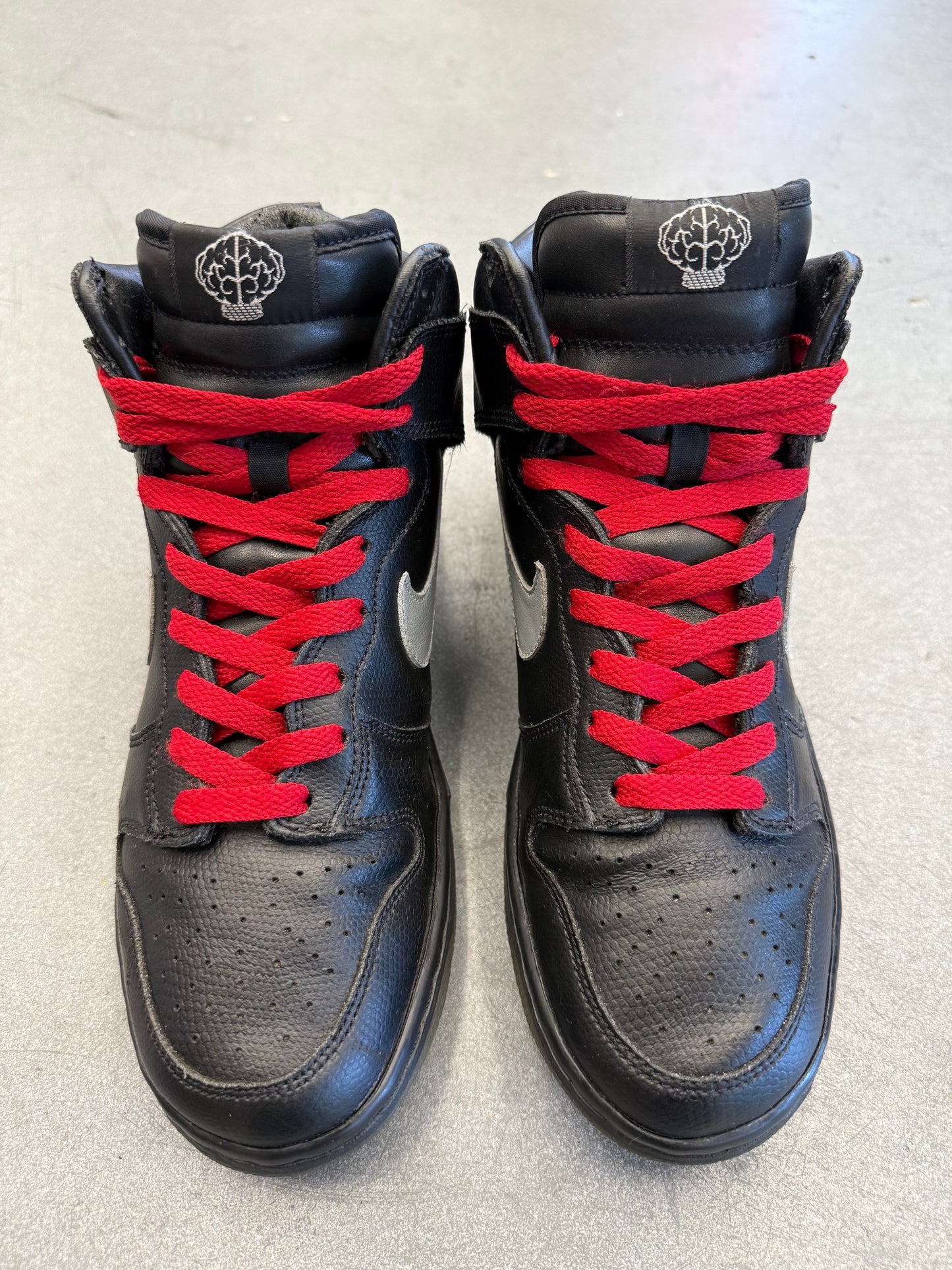 2004 SIZE 7.5 NIKE DUNK HIGH X PHARRELL WILLIAMS N.E.R.D. (PRE-OWNED WITH BOX)