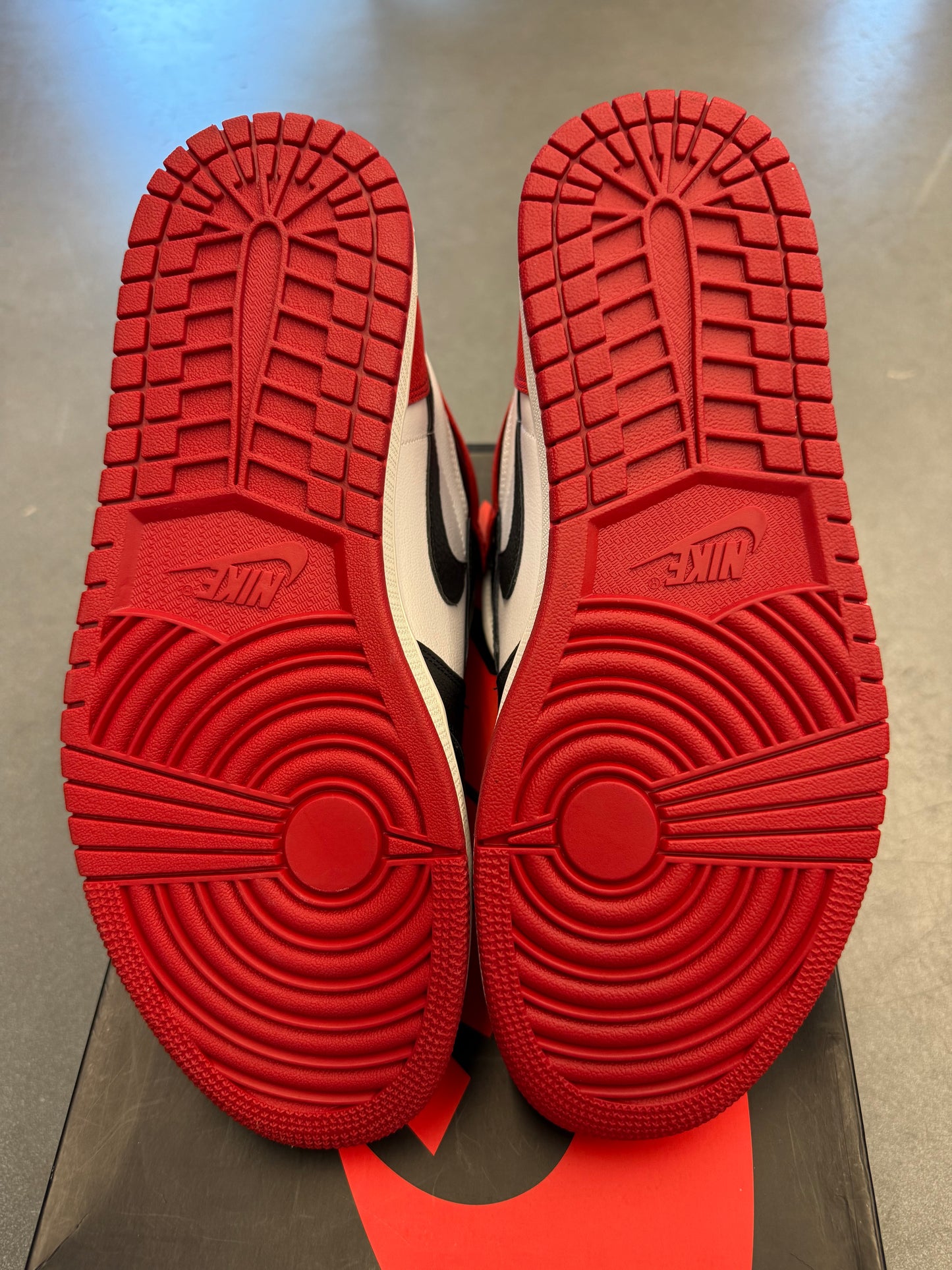 2019 W SIZE 12 JORDAN 1 RETRO HIGH SATIN BLACK TOE (WOMEN'S) (NEW WITH BOX)