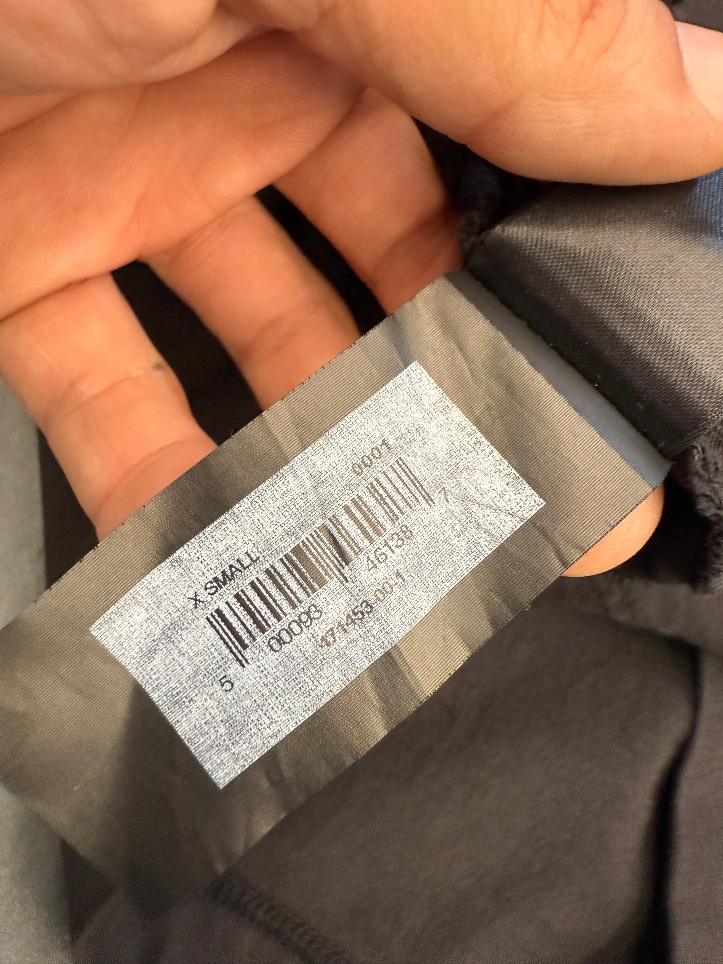 YEEZY GAP ENGINEERED BY BALENCIAGA LOGO LONG SLEEVE TEE - BLACK (XS)