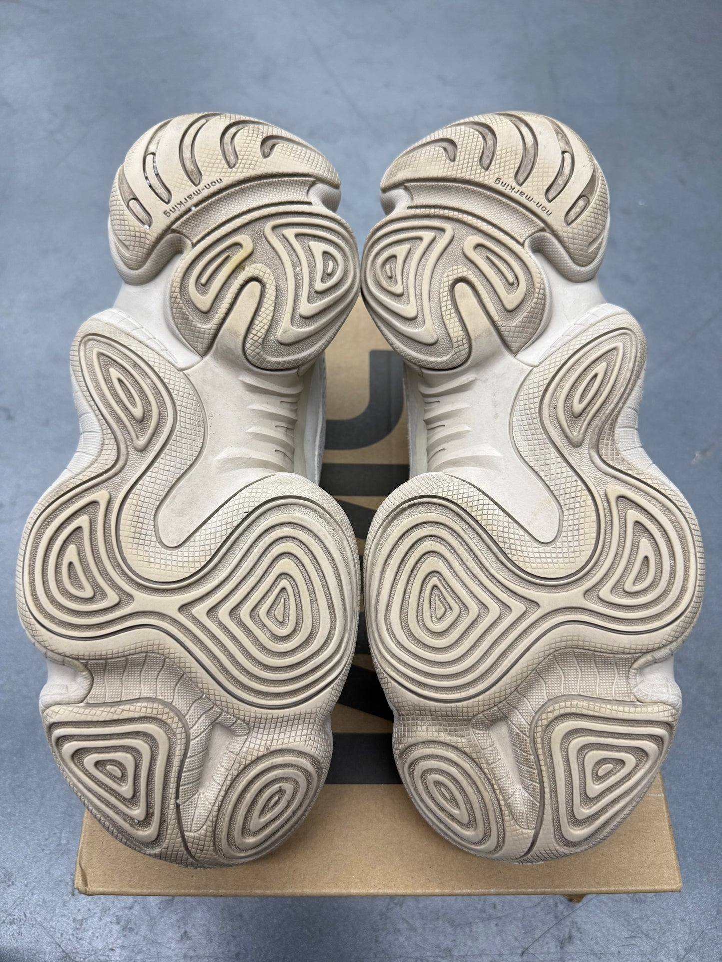 2022 SIZE 9 ADIDAS YEEZY 500 BLUSH