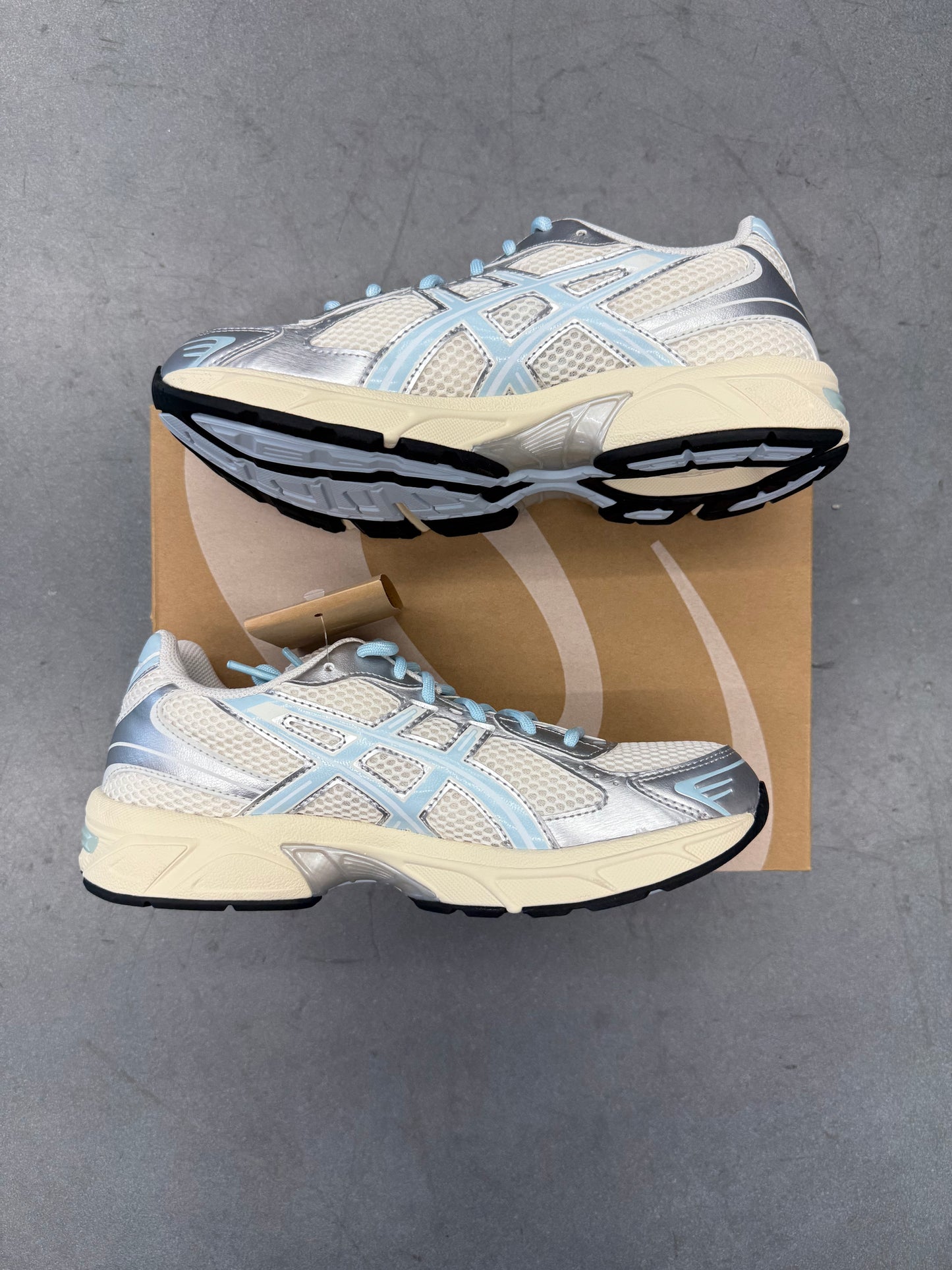 2023 SIZE 8 ASICS GEL-1130 KITH CREAM STARLIGHT BLUE (NWT)