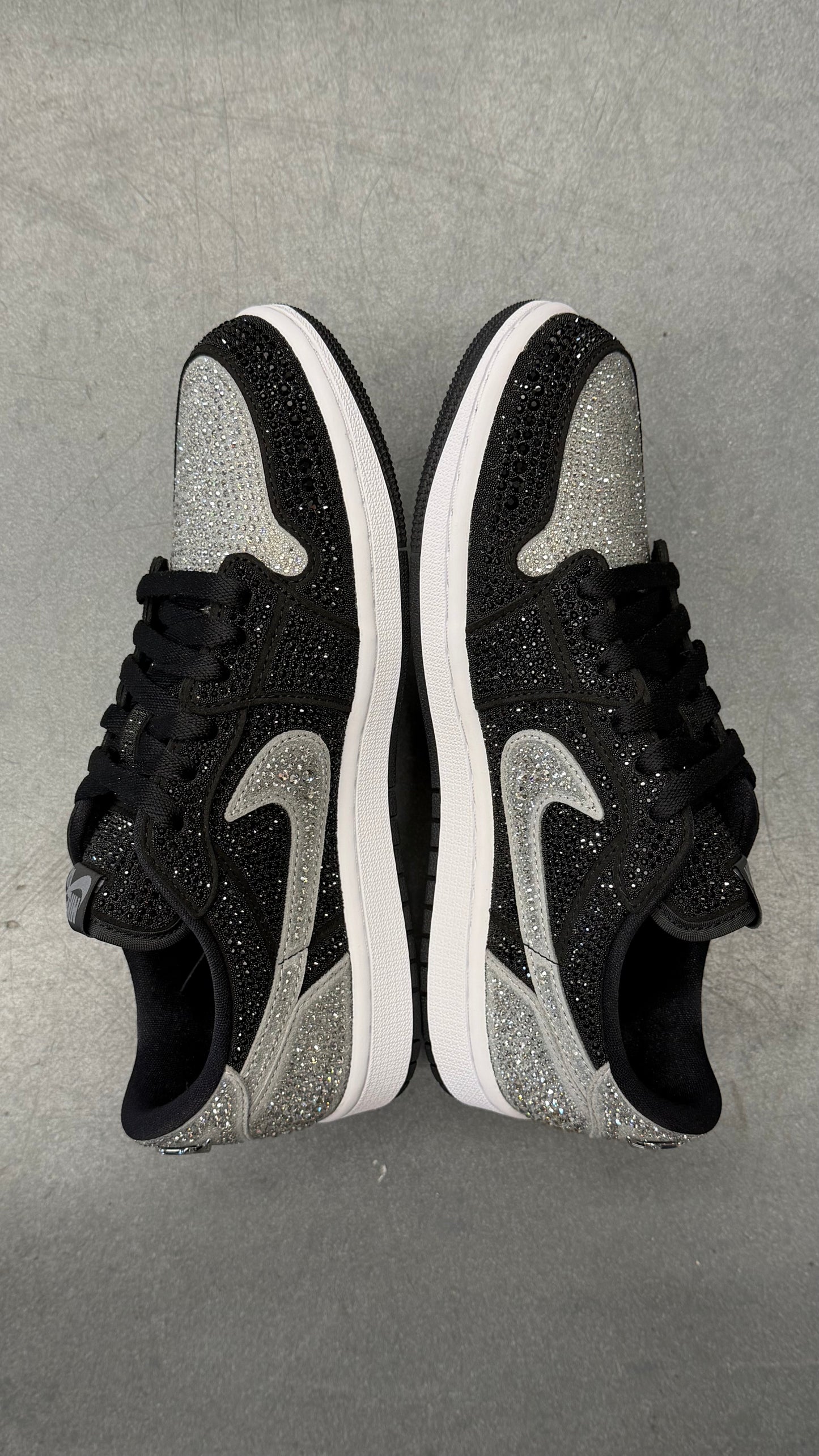 2025 JORDAN 1 RETRO LOW OG SWAROVSKI STEALTH (WOMEN'S)