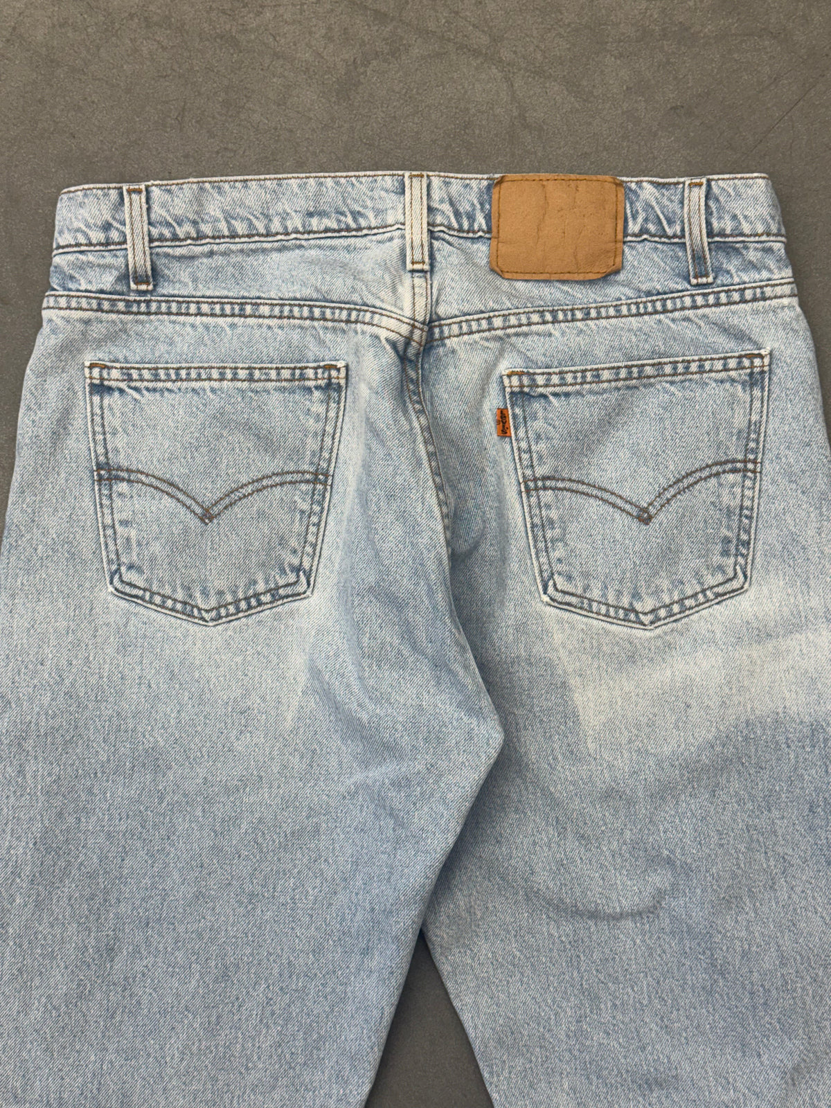 80S LEVI'S 505 ORANGE TAB 20505-0217 LIGHT WASH JEANS (36X30)