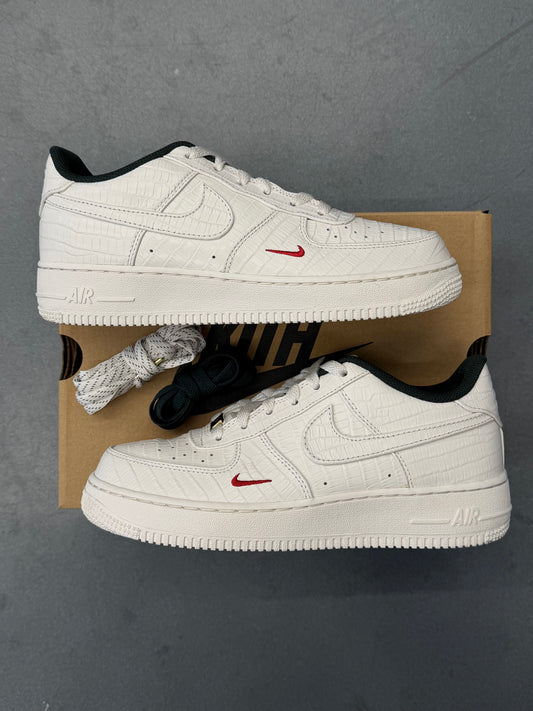 2025 SIZE 7Y NIKE AIR FORCE 1 LOW KITH PANTHOM (PRE-OWNED WITH BOX)