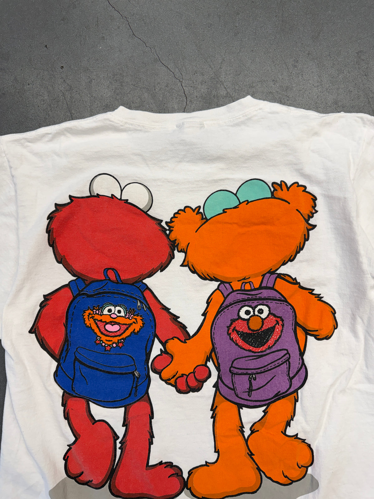 90S ELMO & ZOE BACKPACK JIM HENSON TEE (CHANGES TAG)
