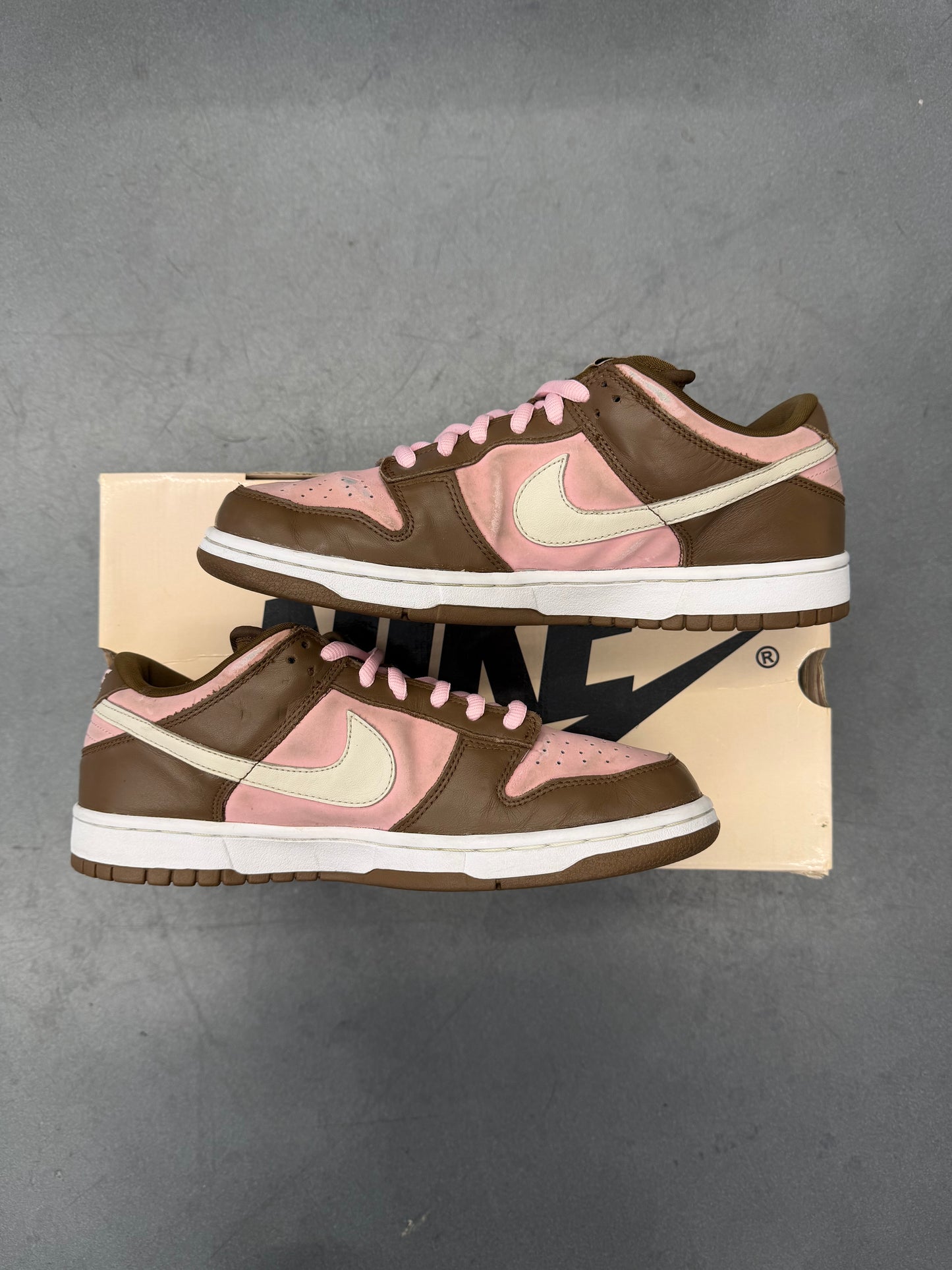 2005 NIKE DUNK LOW PRO SB STUSSY CHERRY (W/ BOX)