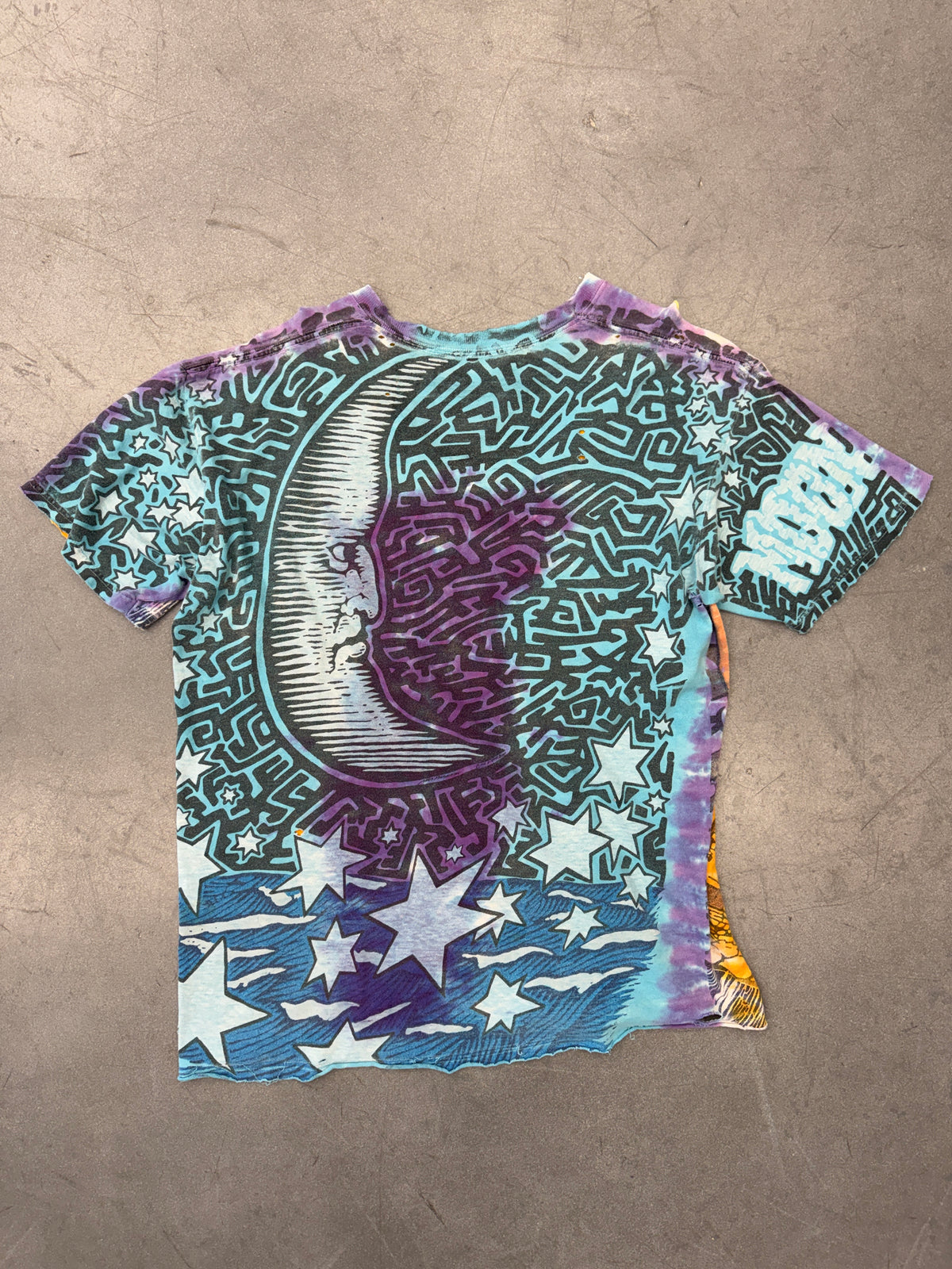 1992 LIQUID BLUE SUN & MOON TIE DYE CROPPED TEE (PULLED TAG)
