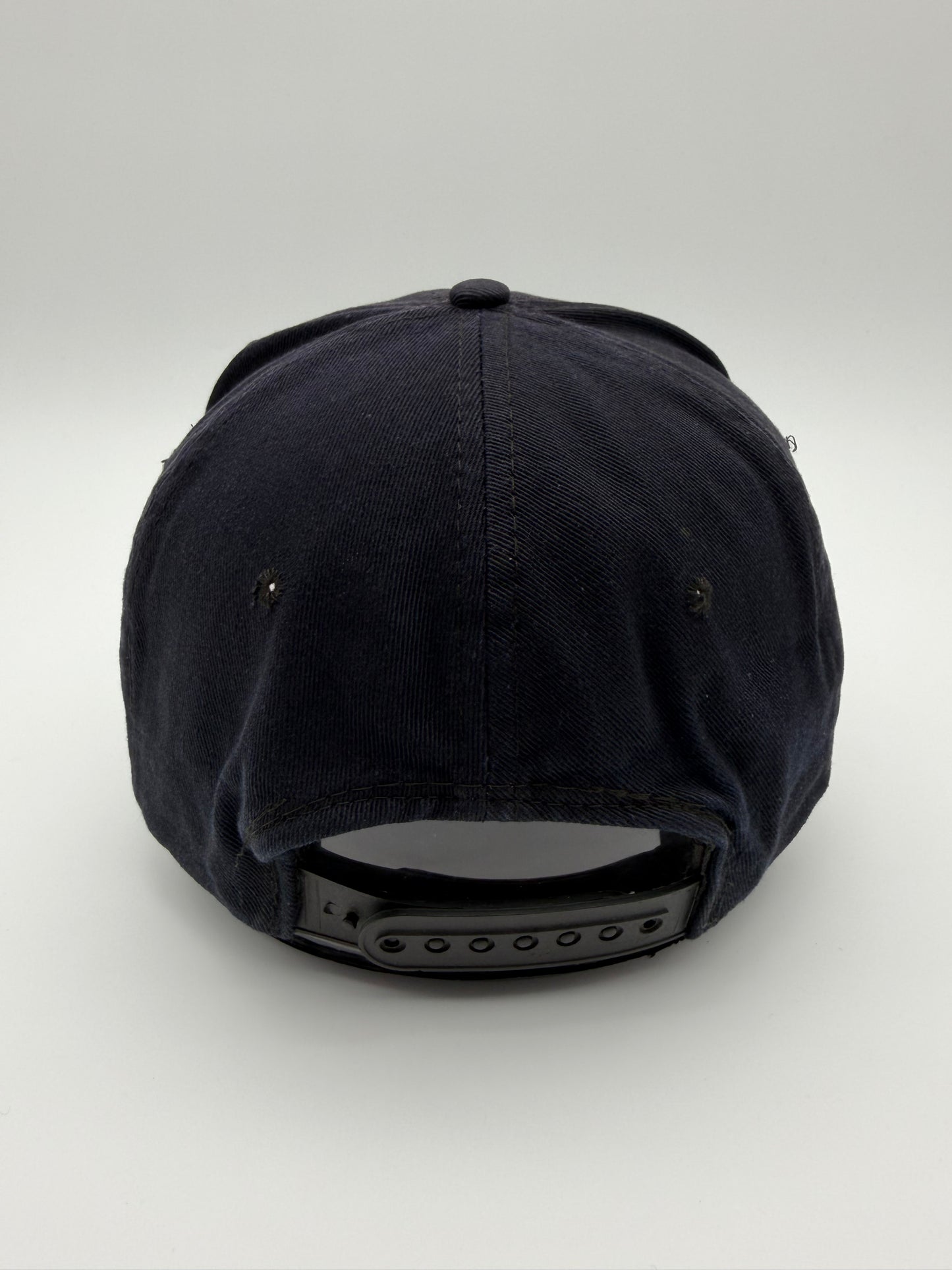 90S RED HOT CHILI PEPPERS EMBROIDERED PURPLE LOGO SNAPBACK HAT (SPORTCAP TAG)