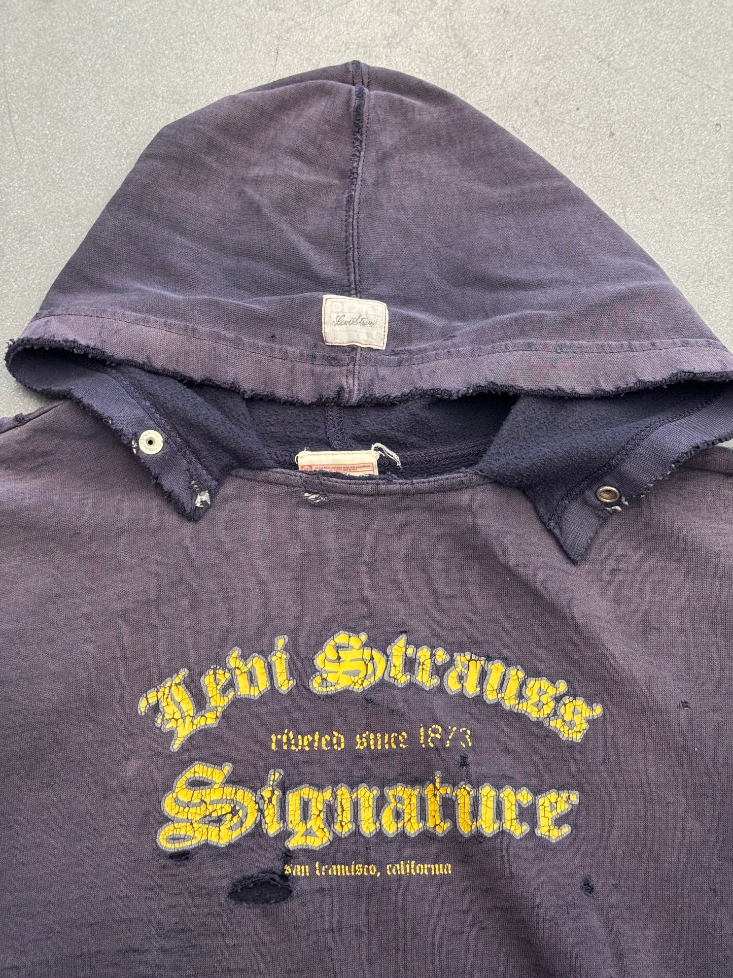 Y2K LEVI STRAUSS SIGNATURE DISTRESSED PULLOVER HOODIE