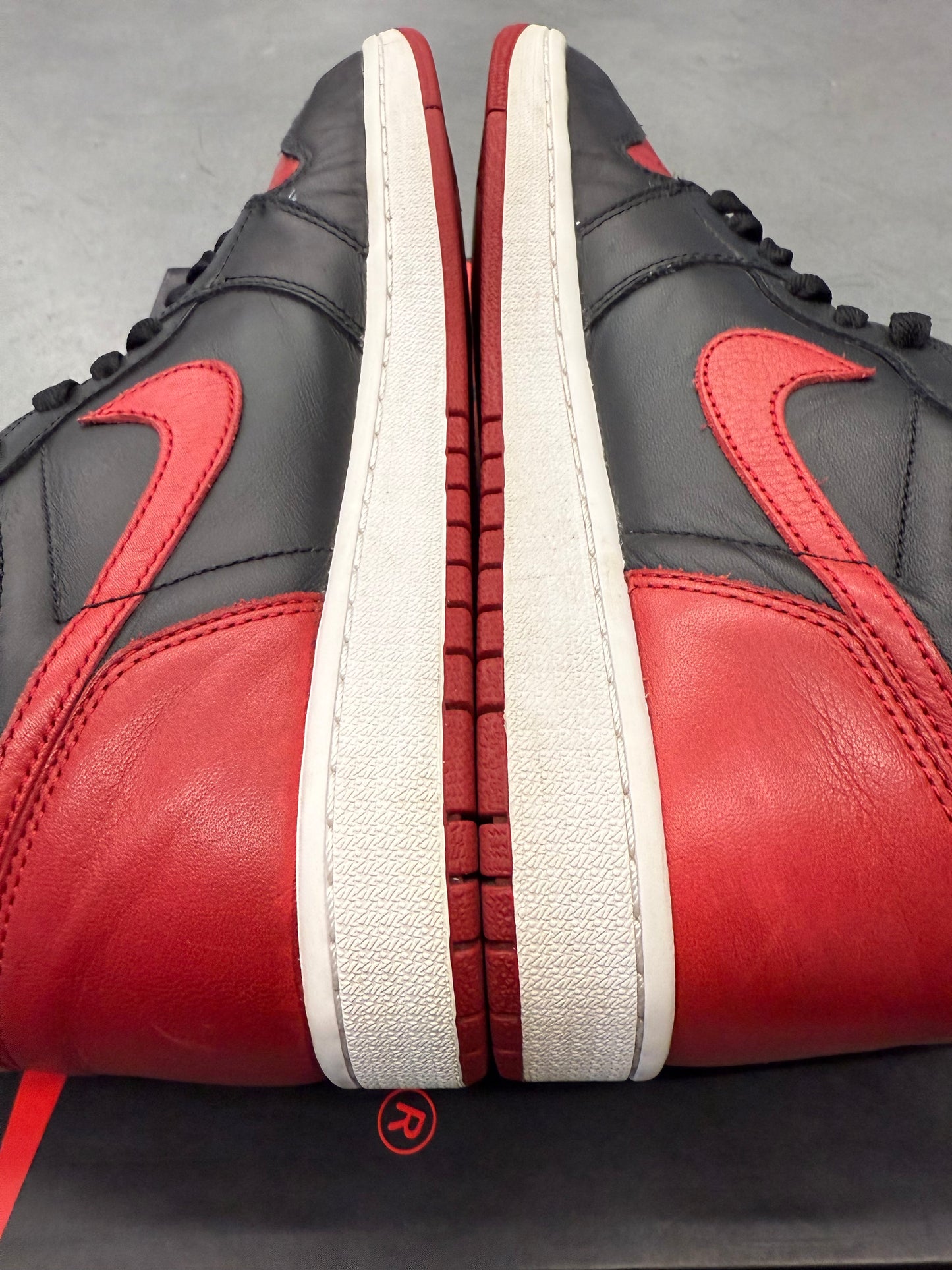 2016 SIZE 11 JORDAN 1 RETRO HIGH BRED BANNED