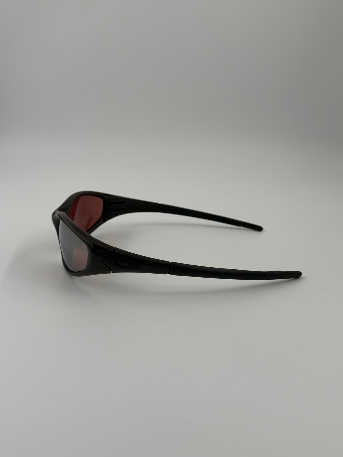 SS26 OAKLEY X TRAVIS SCOTT STRAIGHT JACKET 99 CJ SUNGLASSES