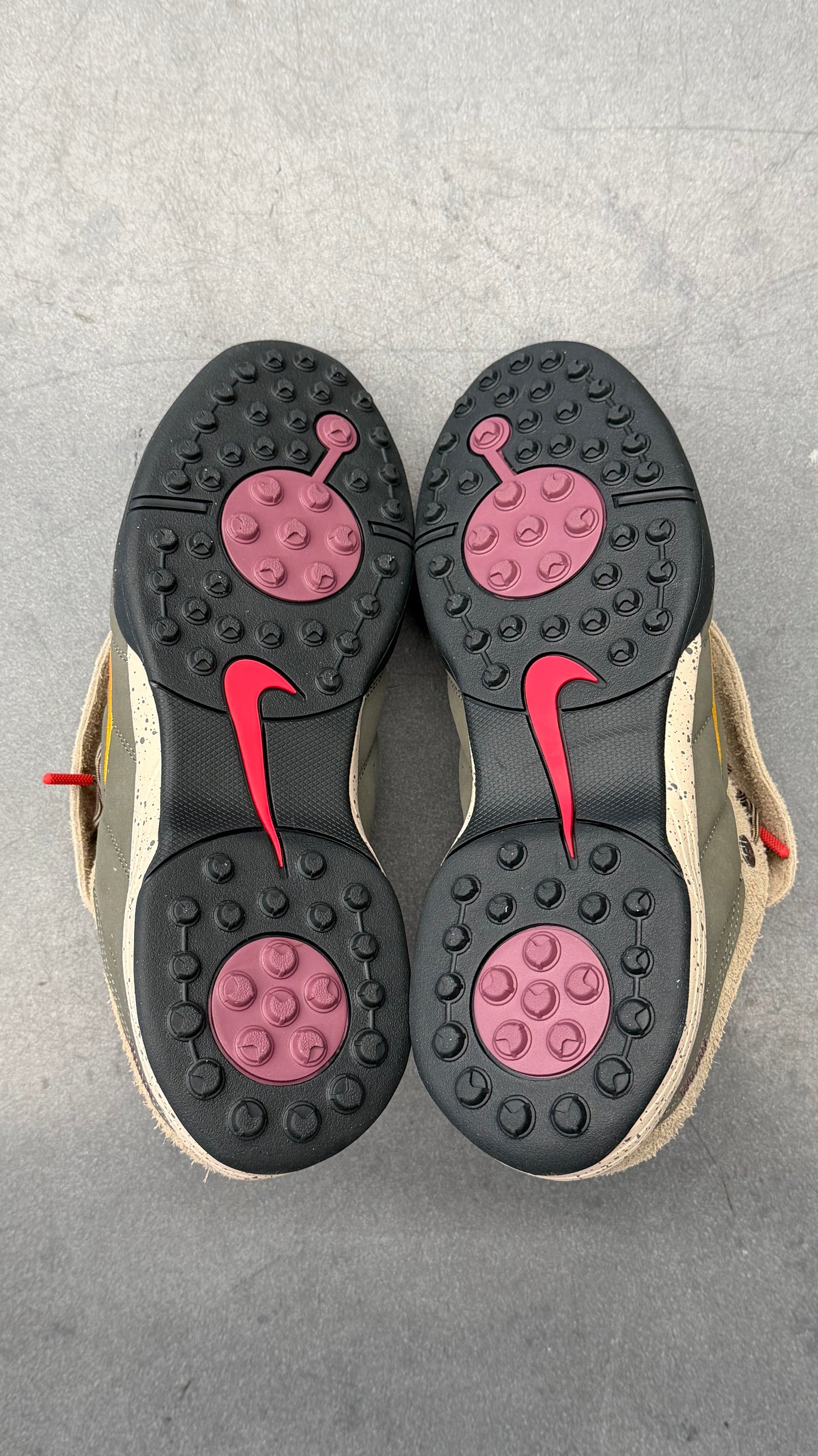 2026 NIKE TOTAL 90 MULE - KIDS OF IMMIGRANTS KHAKI