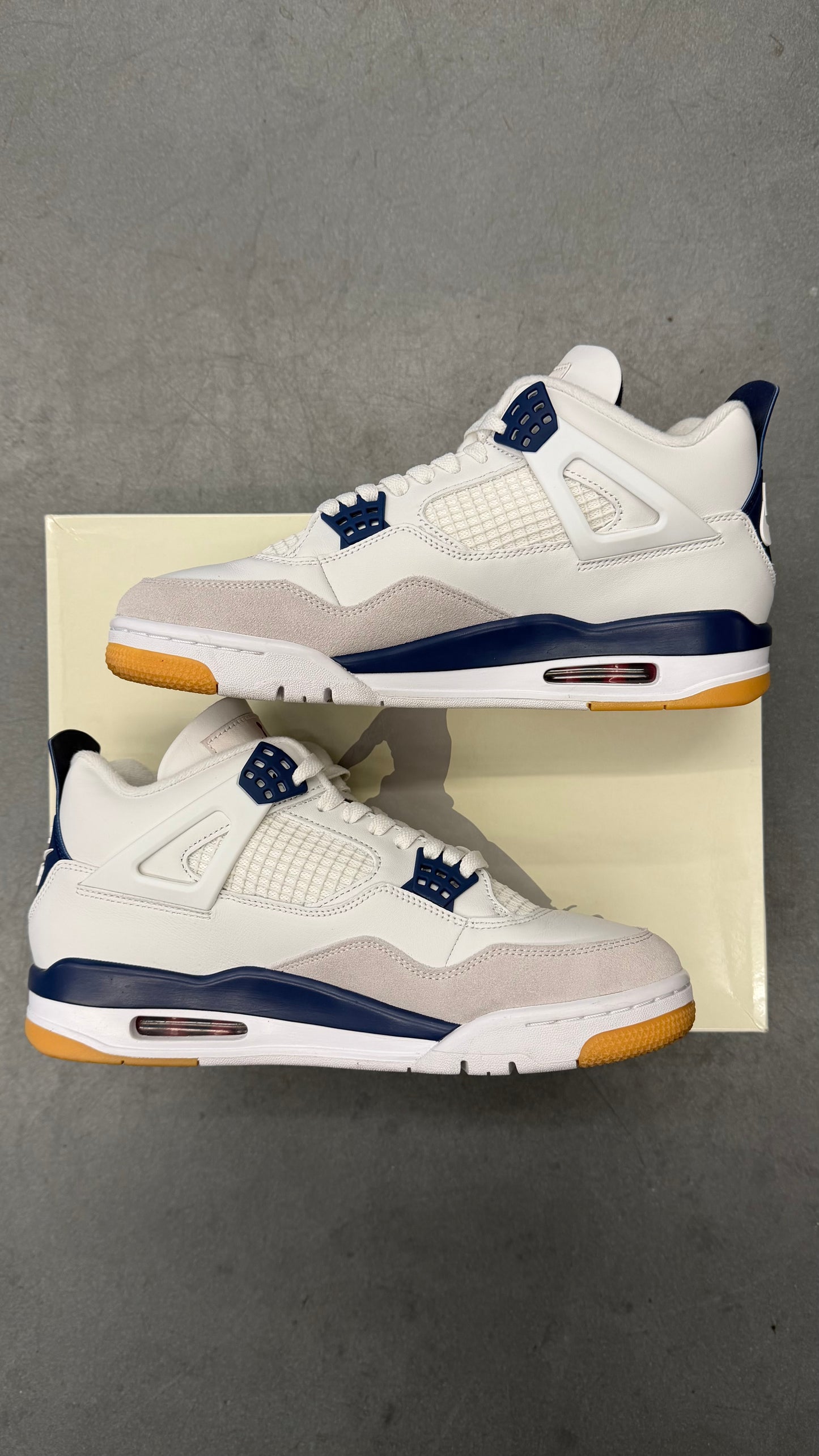 2025 JORDAN 4 RETRO SB NAVY
