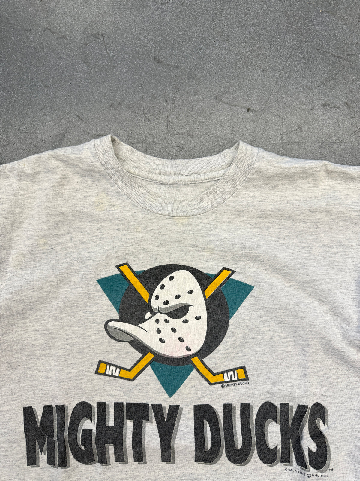 1993 NHL MIGHTY DUCKS CHALK LINE TEE (PULLED TAG)