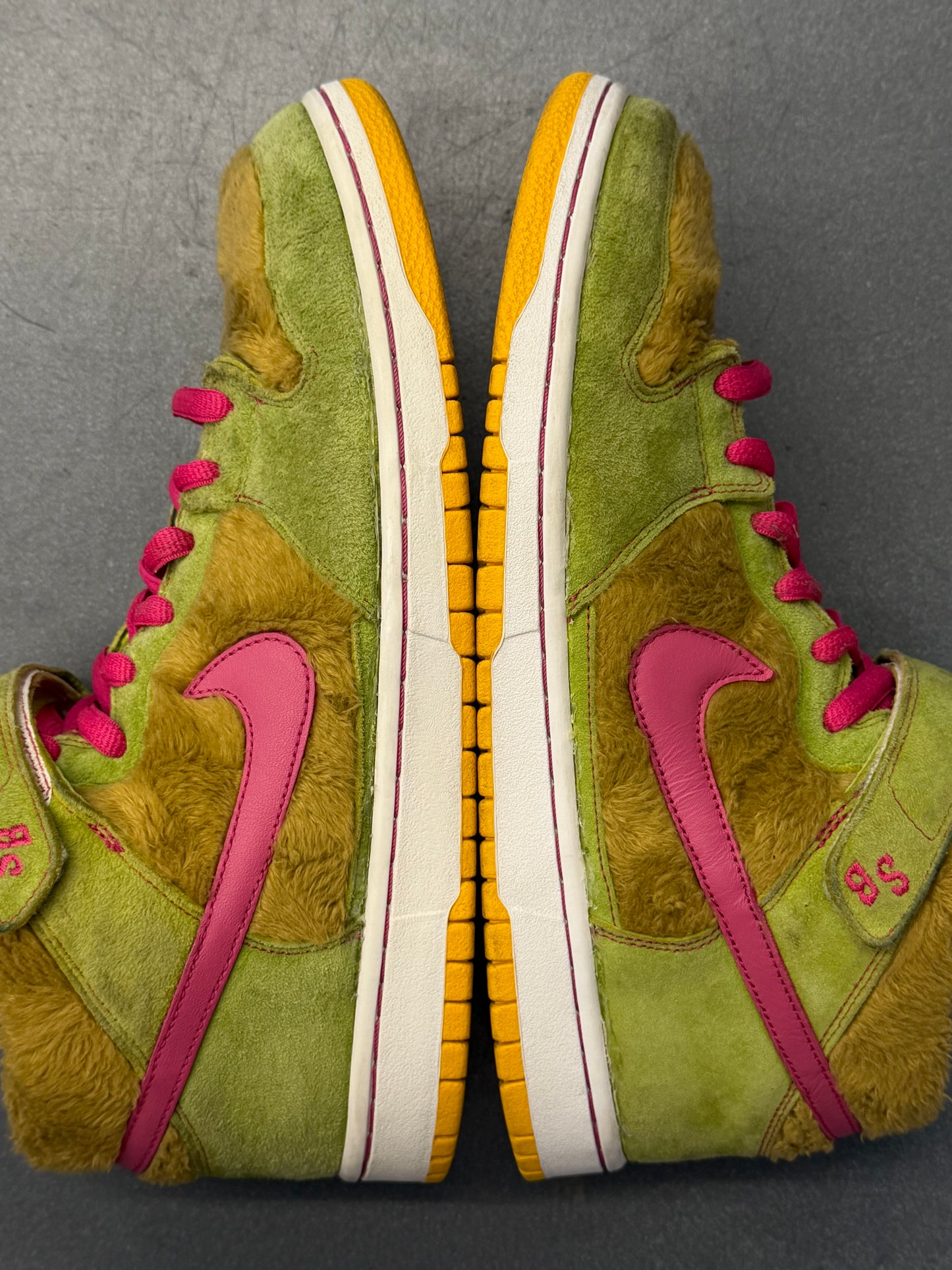 2006 NIKE SB DUNK MID MAMA BEAR (W/O BOX)