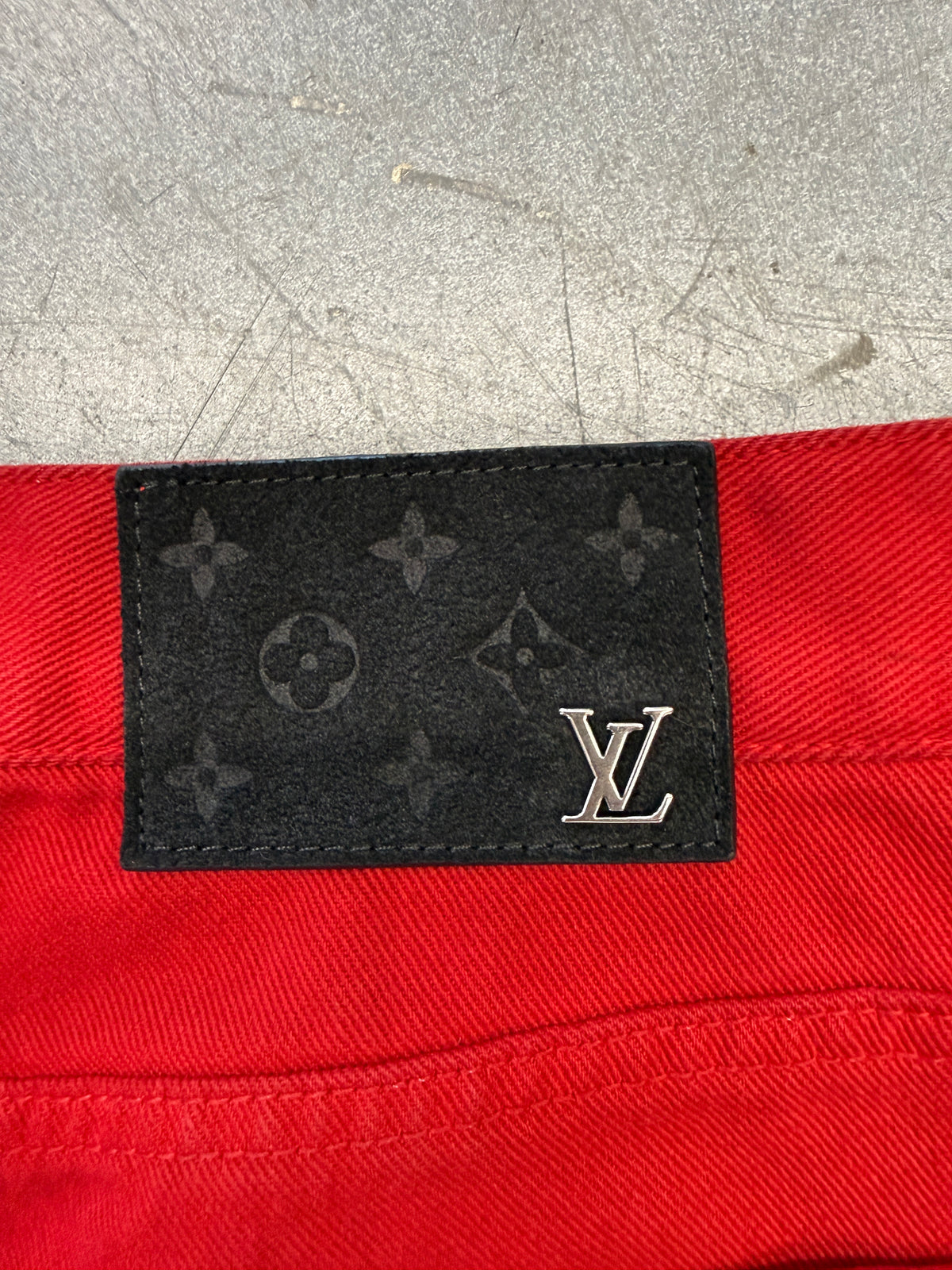SS22 LOUIS VUITTON EMBOSSED GRADIENT DENIM JEANS