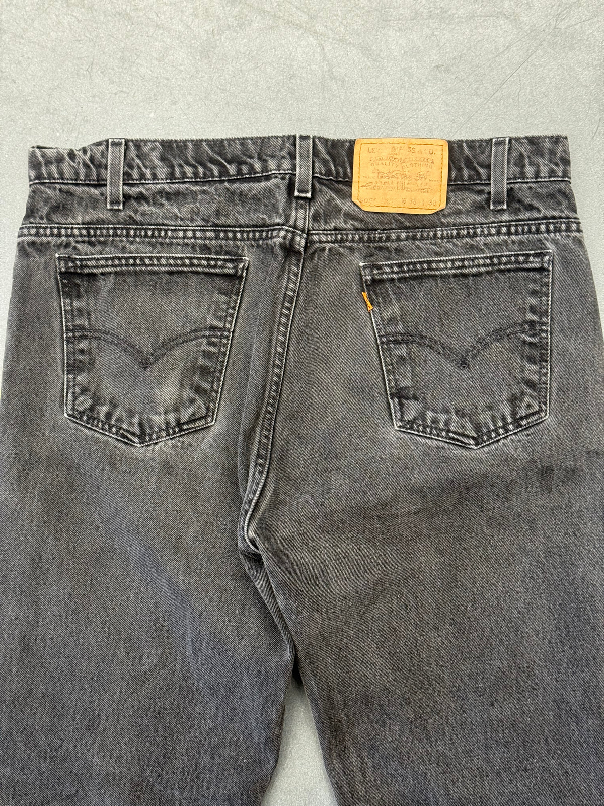 90S LEVI'S 550 ORANGE TAB RELAXED TAPERED JEANS - FADED BLACK