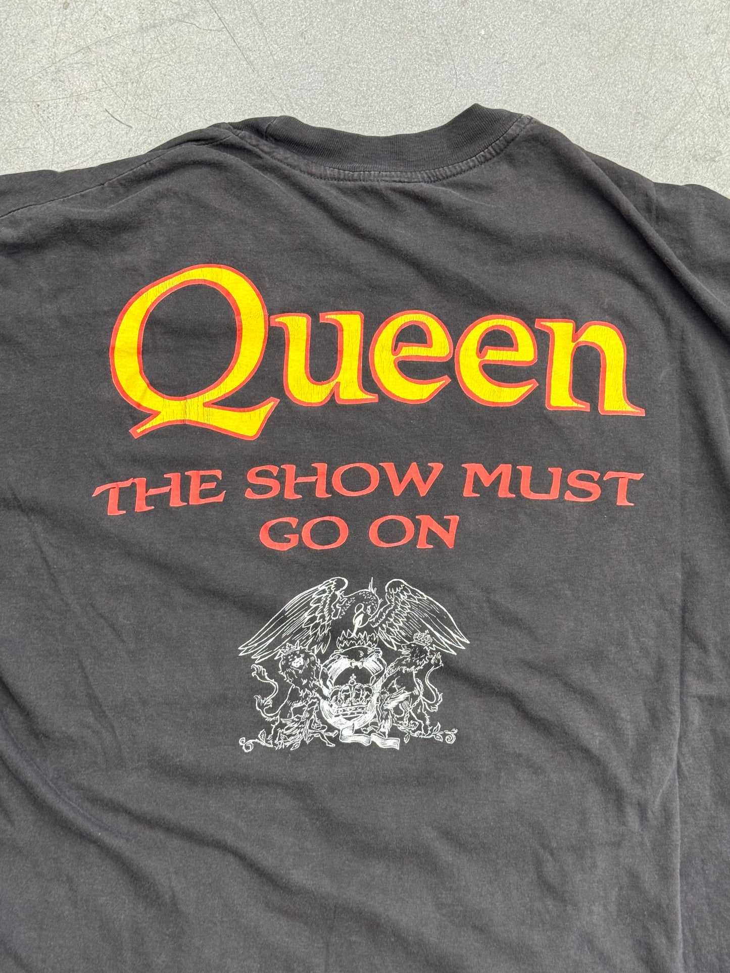 80S QUEEN "THE SHOW MUST GO ON" TEE (FADED TAG)