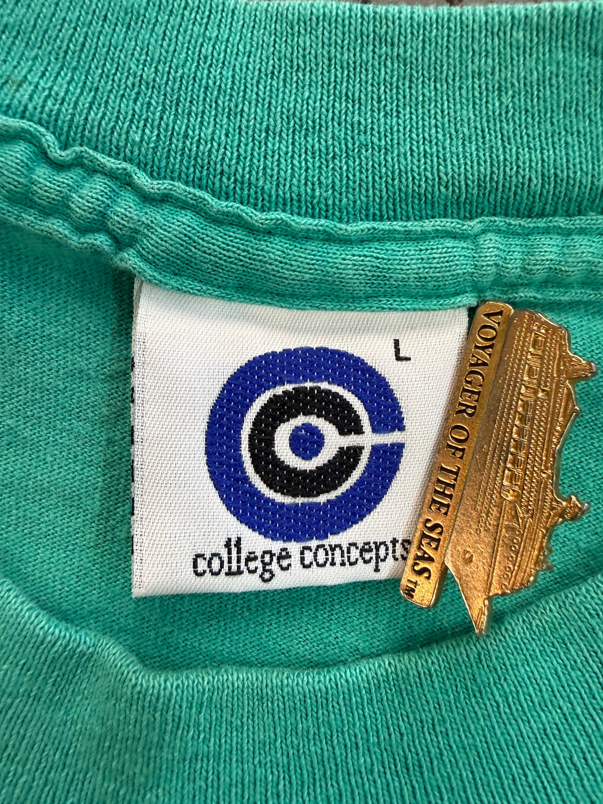 1996 MIAMI DOLPHINS FOOTBALL TEXTURE AND LACE PRINT LOGO "REAL FOOTBALL" TEE (COLLEGE CONCEPTS TAG)