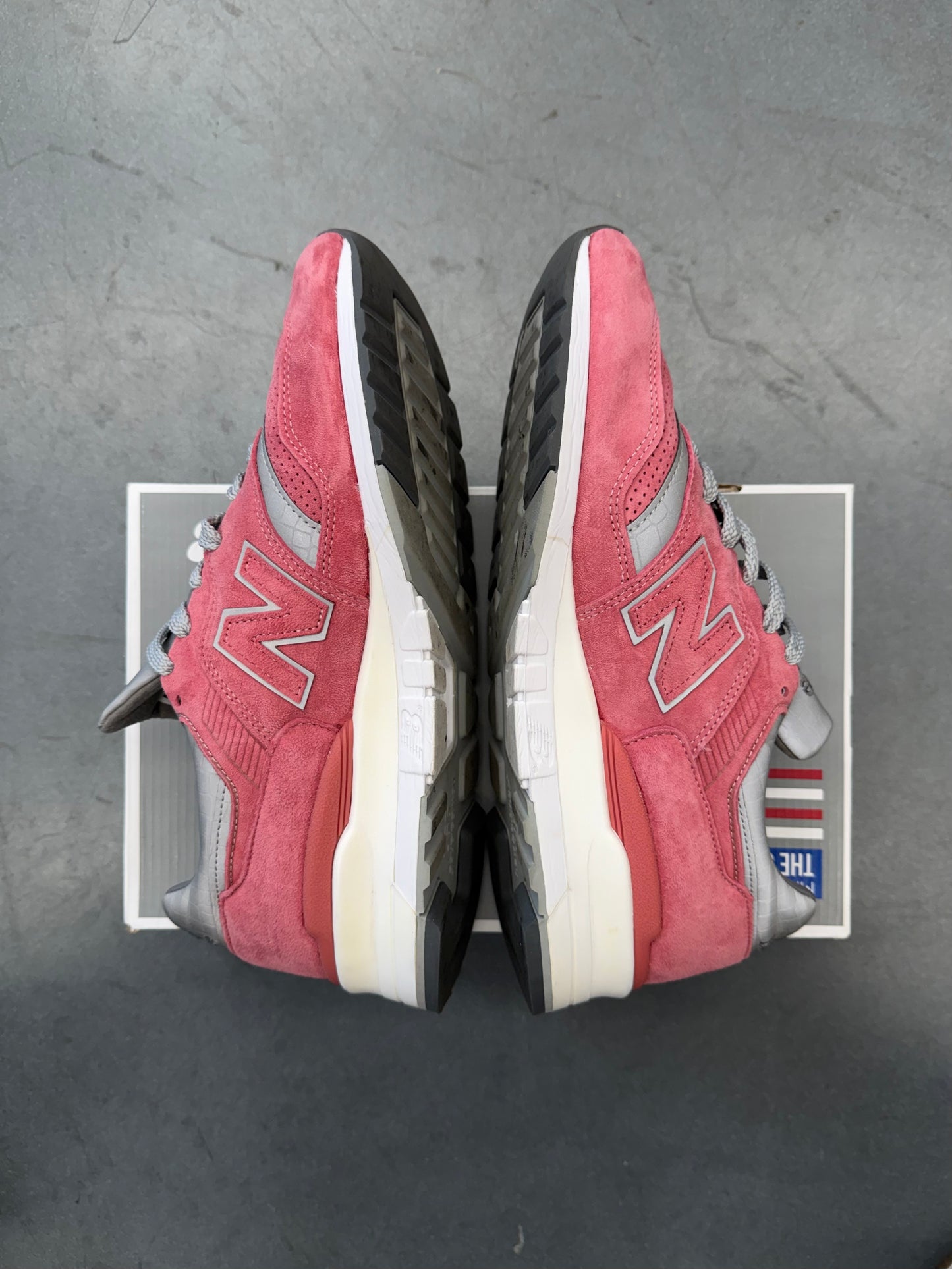 2014 SIZE 10.5 NEW BALANCE 997 CONCEPTS ROSE SNEAKERS (PRE-OWNED WITH SIZE 10 REPLACEMENT BOX)