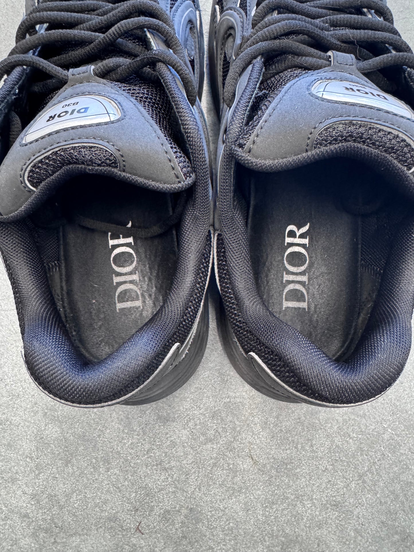 SIZE 41 DIOR B30 TRIPLE BLACK REFLECTIVE SNEAKERS (FITS US 9)