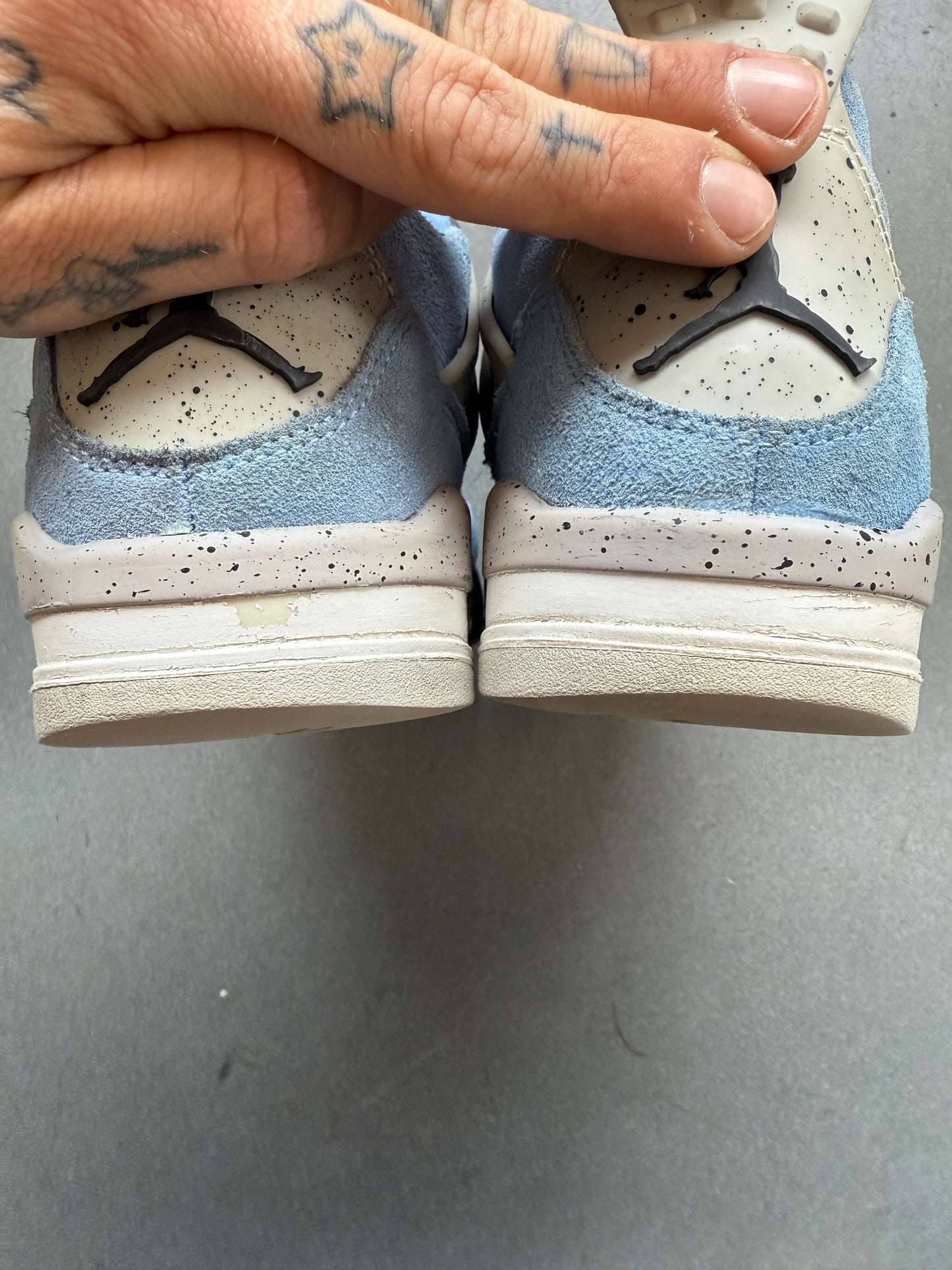 2021 SIZE 6Y JORDAN 4 RETRO UNIVERSITY BLUE (GS) (PRE-OWNED NO BOX)