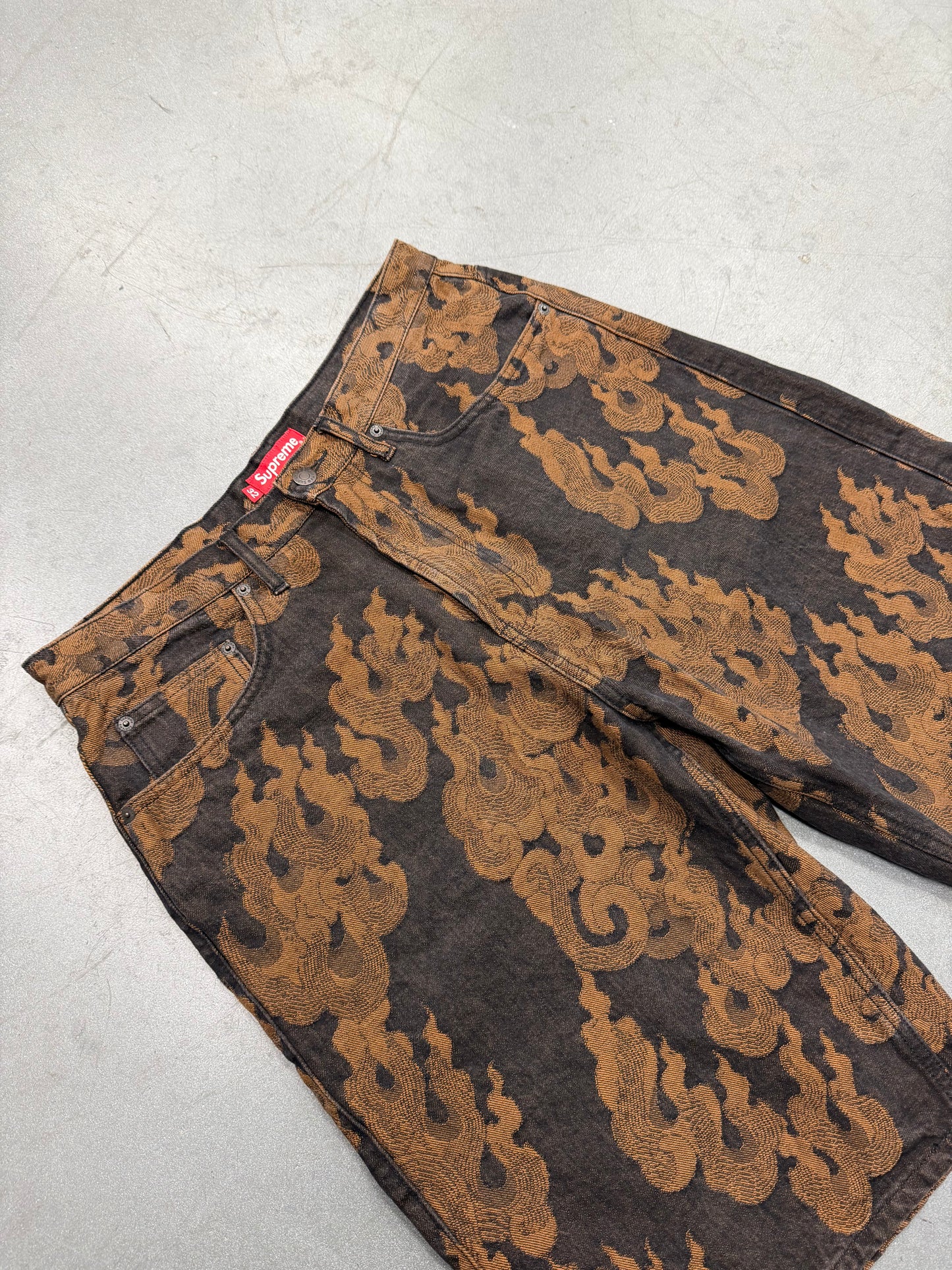 SS23 SUPREME FLAMES JACQUARD BAGGY DENIM SHORTS